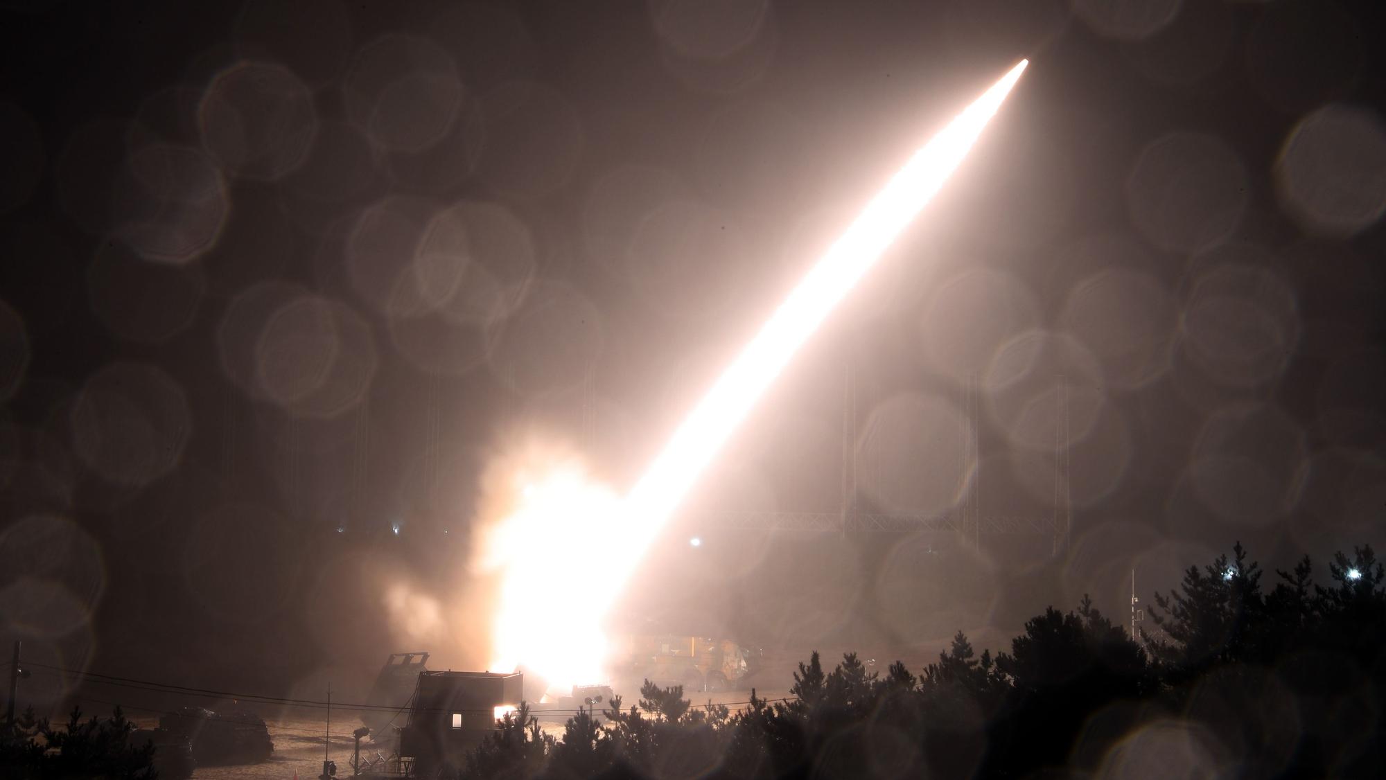 Laut Medienberichten könnte die Ukraine bald die Freigabe für den Einsatz amerikanischer ATACMS-Raketen gegen Ziele „tief in Russland“ erhalten. (Archivbild)