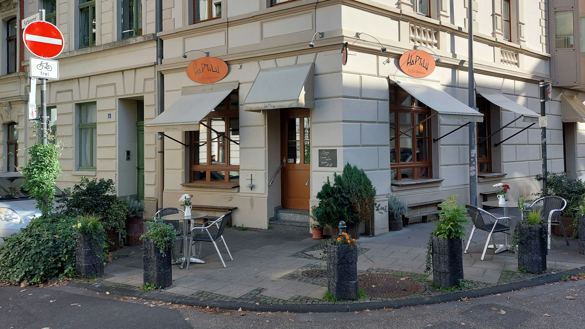 Café Haptilu von außen