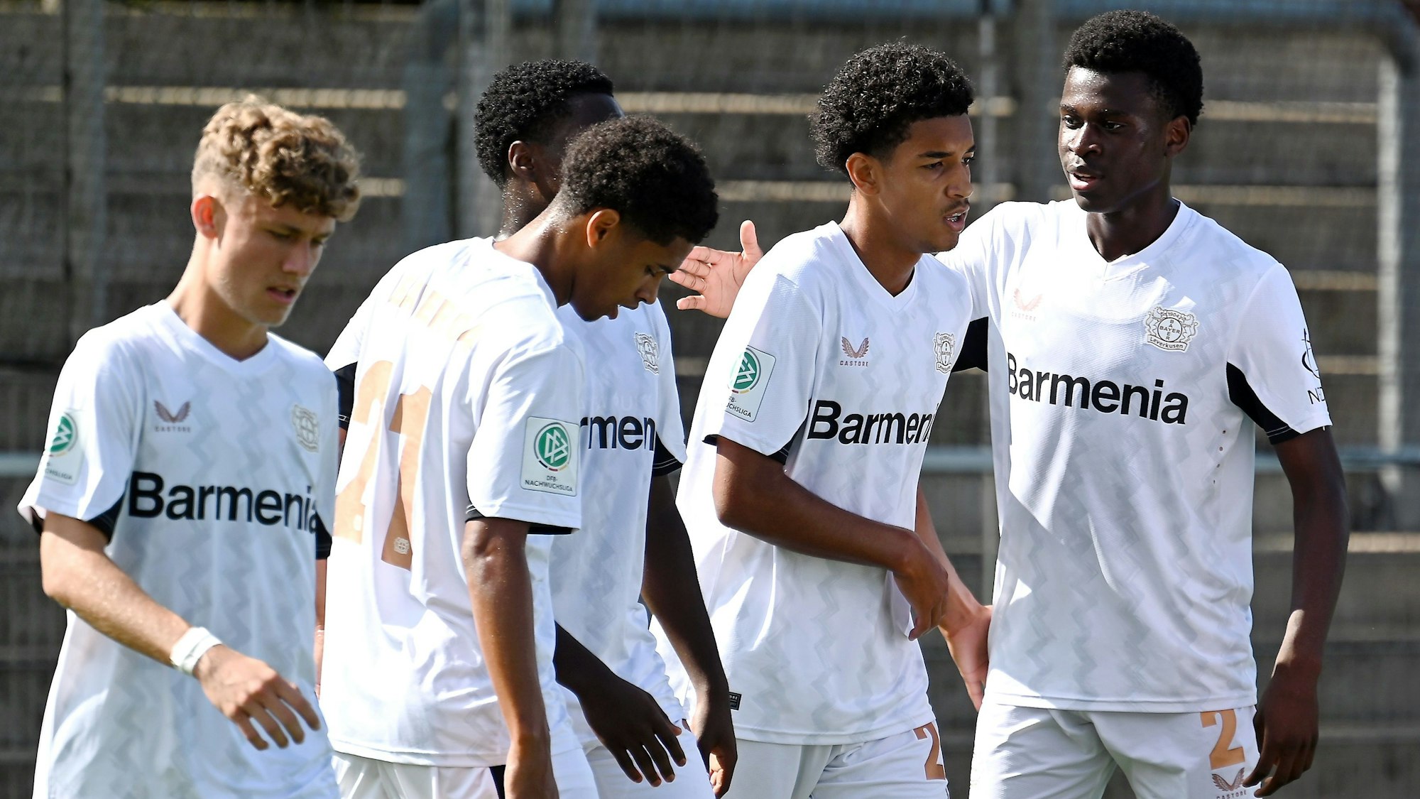 24.08.2024, Fussball-U19-Bayer Leverkusen-Viktoria Köln
2.v.r. Torschütze Francis Onyeka (Bayer)
Foto: Uli Herhaus