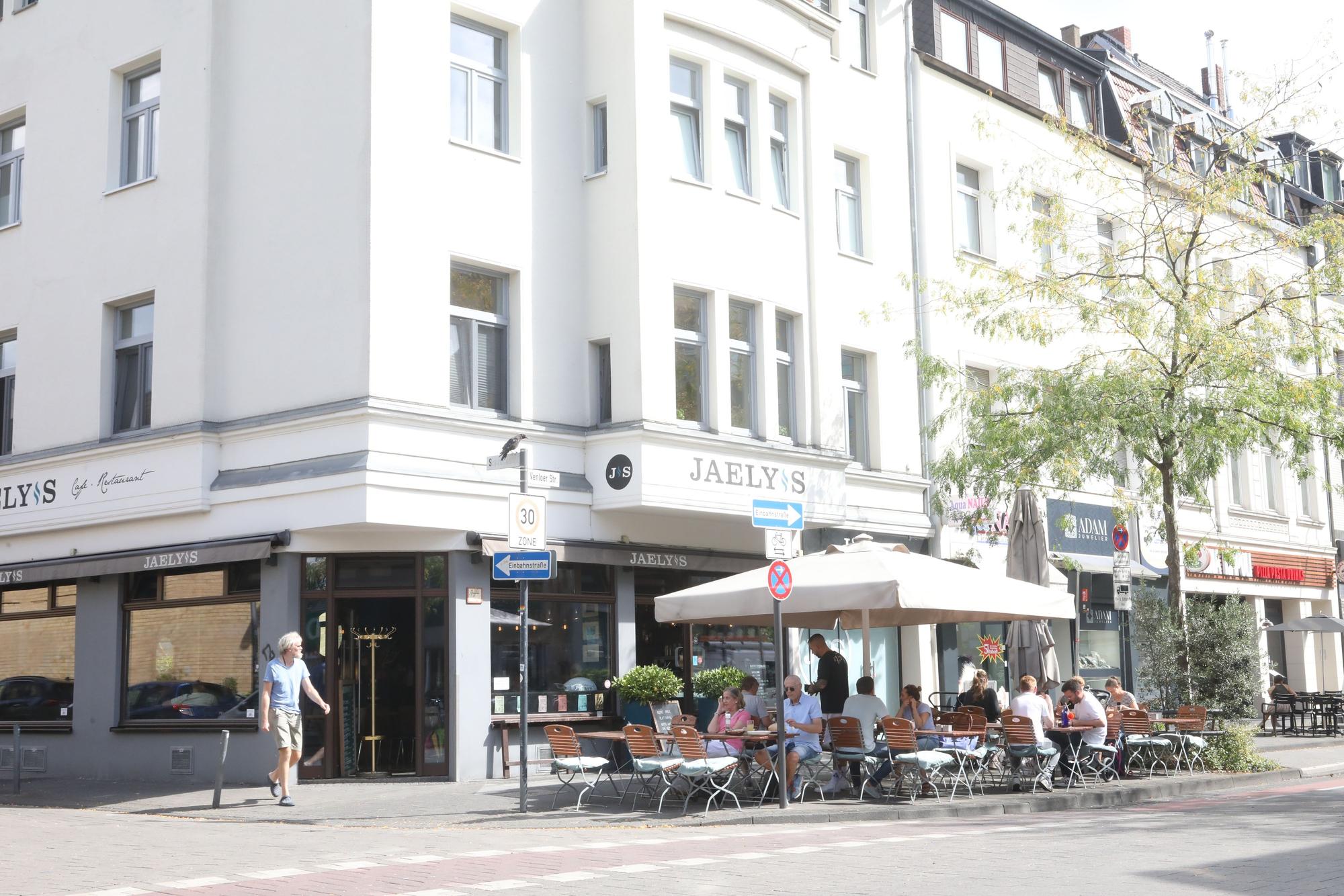 Das Café Jaelys in Ehrenfeld auf der Venloer Straße. (Archivbild 2024)