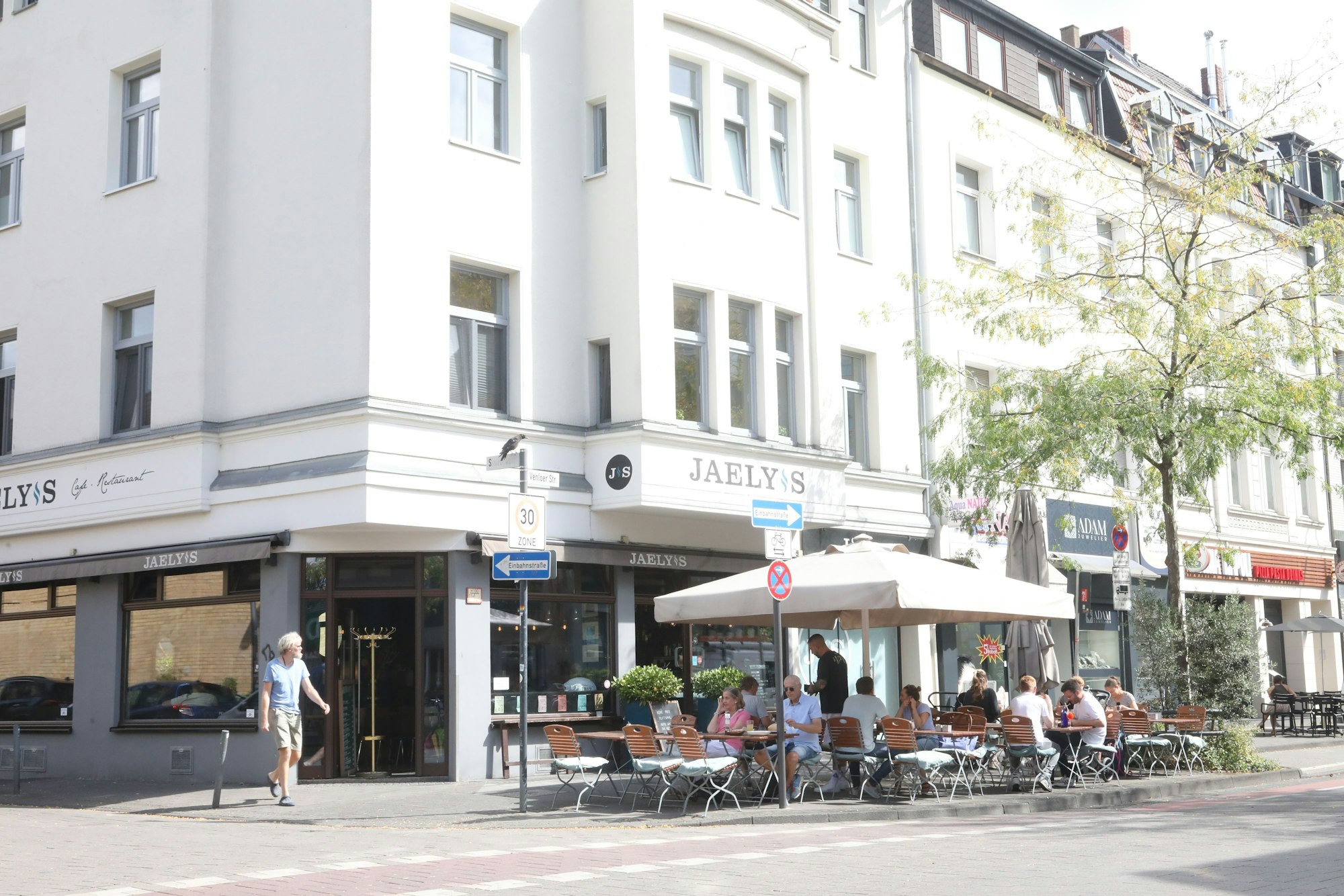 Das Café Jaelys in Ehrenfeld auf der Venloer Straße. (Archivbild 2024)