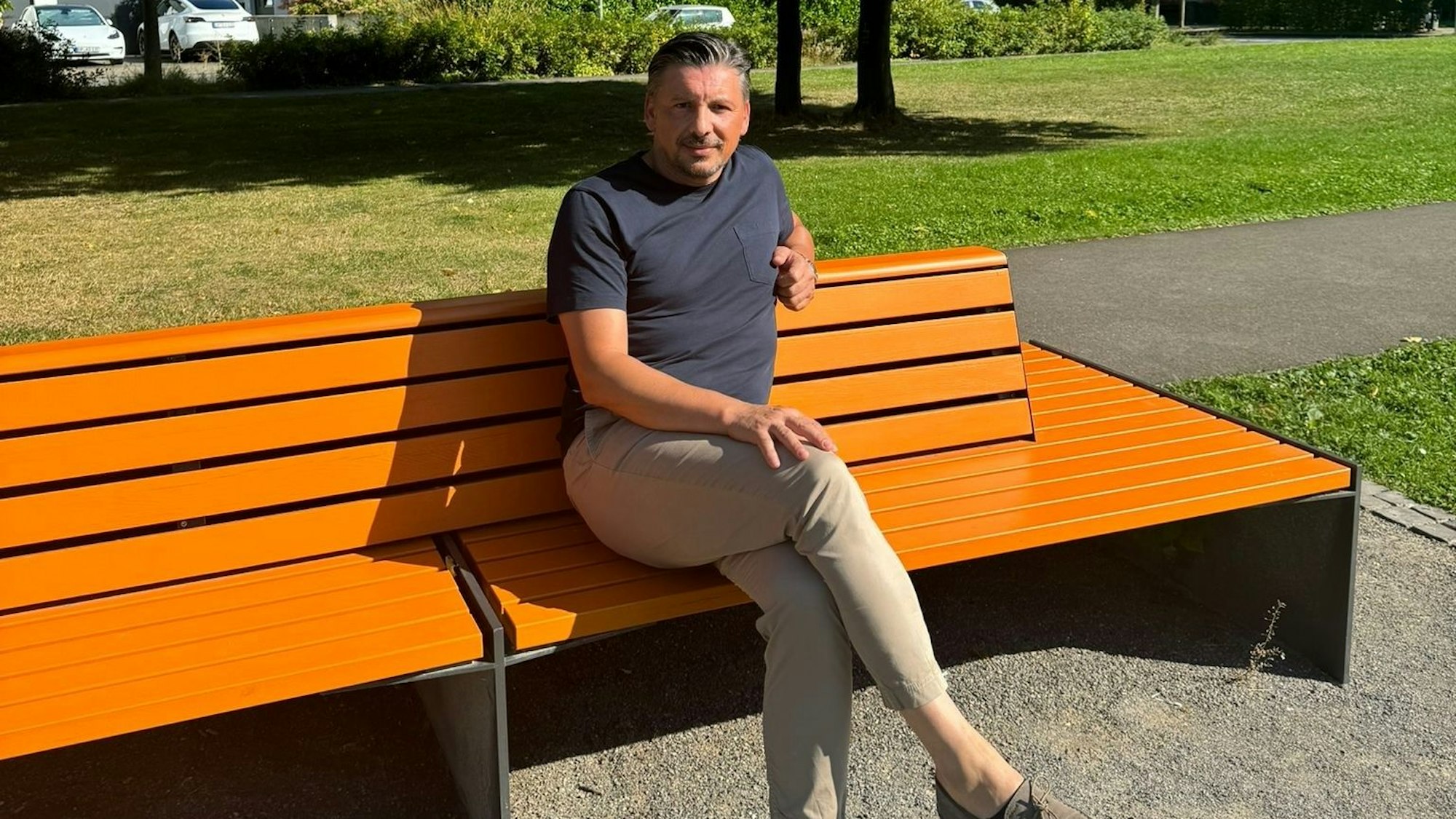 Mevludin Dzeladin kam zum Interview auf die Zonta-Bank.