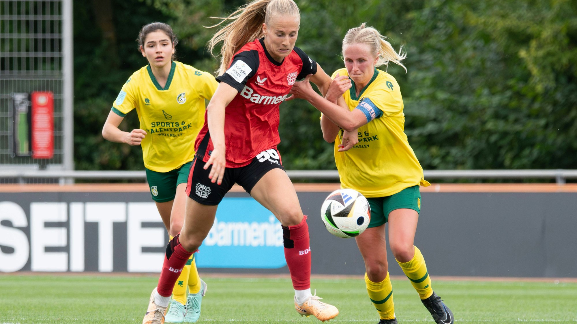 Cologne, Germany, August 23rd 2024: Juliette Vidal 56 Bayer Leverkusen and Amber van Heeswijk 8 Fortuna Sittard during the friendly match between Bayer Leverkusen and Fortuna Sittard at Leistungszentrum Kurtekotten in Cologne, Germany. QIANRU Qianru Zhang/SPP PUBLICATIONxNOTxINxBRAxMEX Copyright: xQianruxZhang/SPPx spp-en-QiZh-DSC_6240-Enhanced-NR