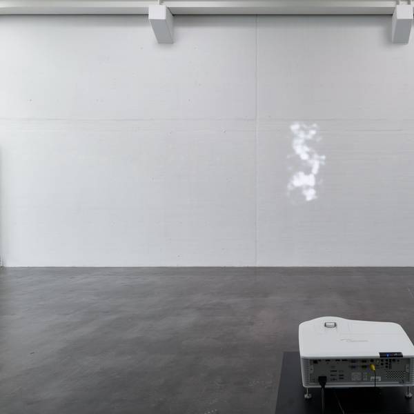 Johanna von Monkiewitsch: „Sotoportego de la Furatola“, eine Videoinstallation mit Bildern aus Venedig.