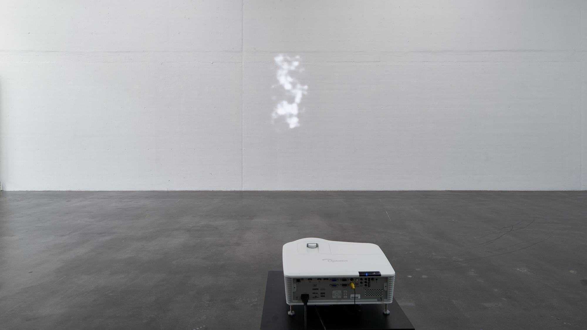 Johanna von Monkiewitsch: „Sotoportego de la Furatola“, eine Videoinstallation mit Bildern aus Venedig.