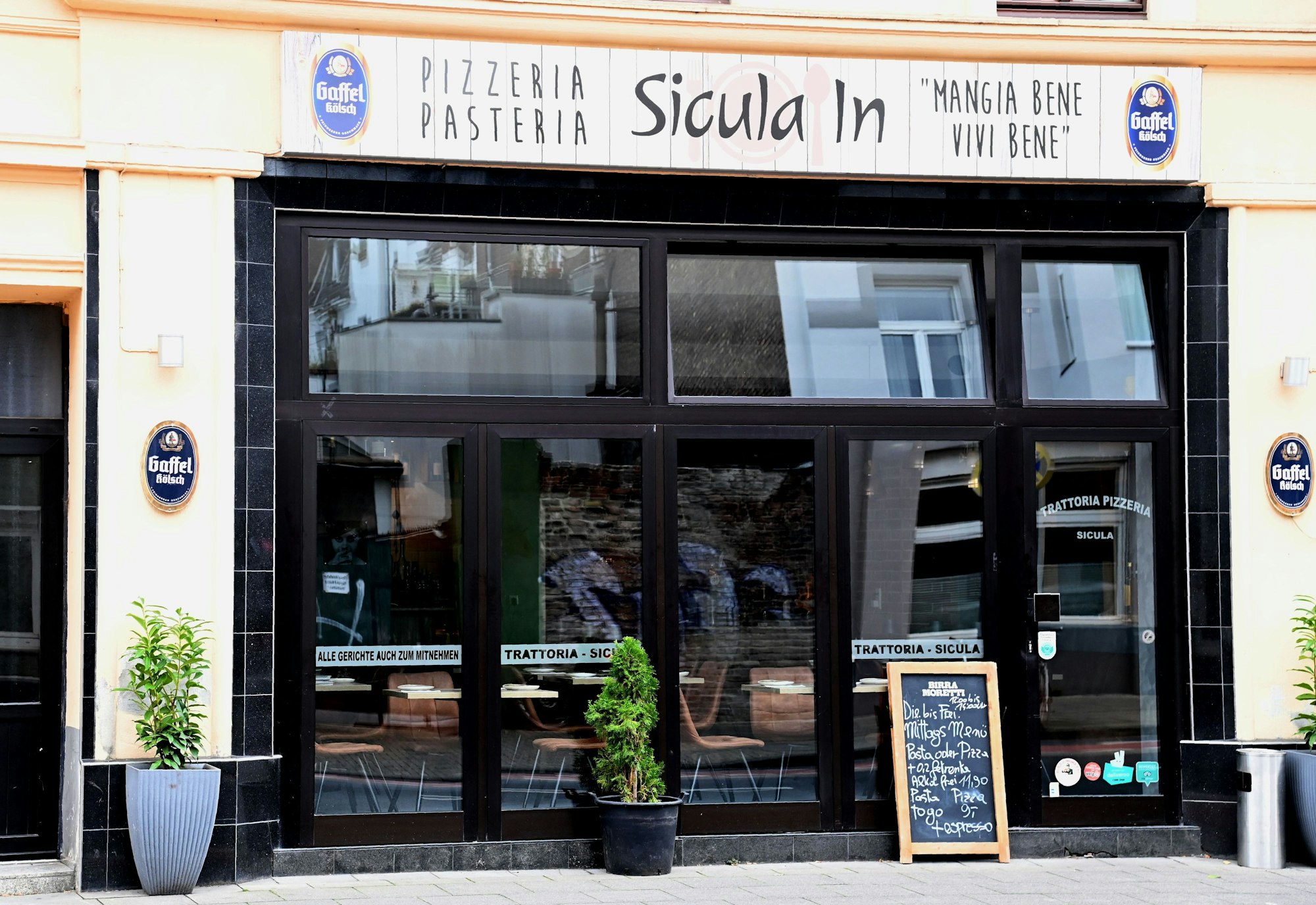 Das Restaurant Sicula In liegt auf der Subbelrather Straße.