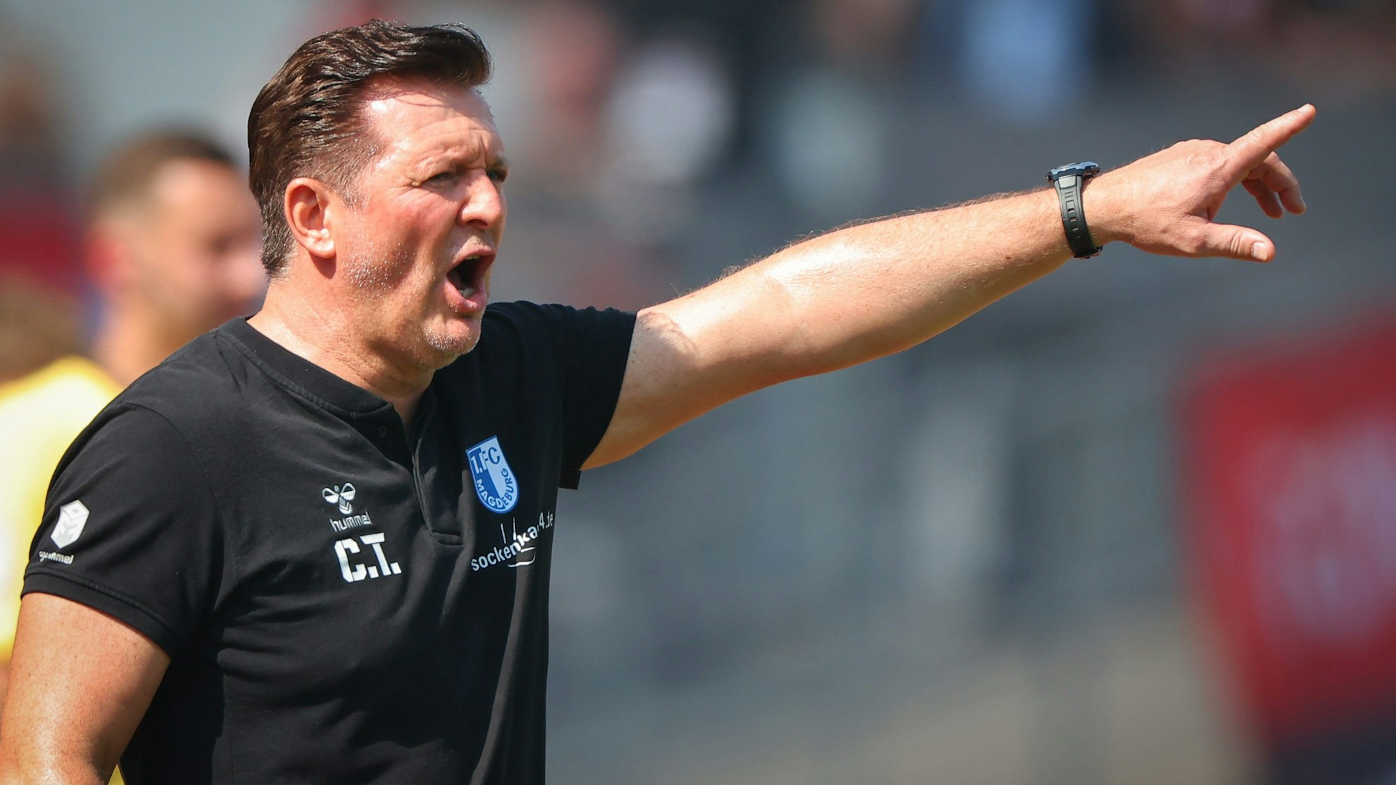 Magdeburgs Trainer Christian Titz hat mit seiner Mannschaft einen bemerkenswerten Saisonstart hingelegt.