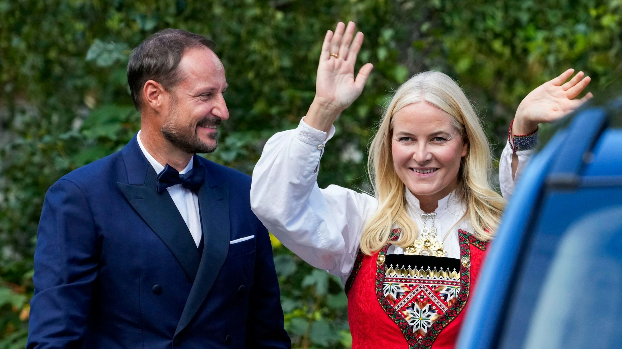 Kronprinz Haakon und Kronprinzessin Mette-Marit bei der Hochzeit von Prinzessin Martha Louise und Durek Verrett.