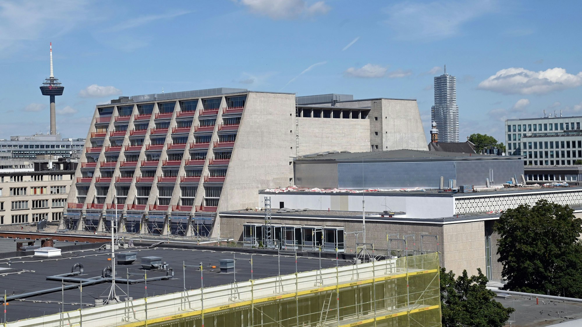 Die Oper Köln auf dem Offenbachplatz