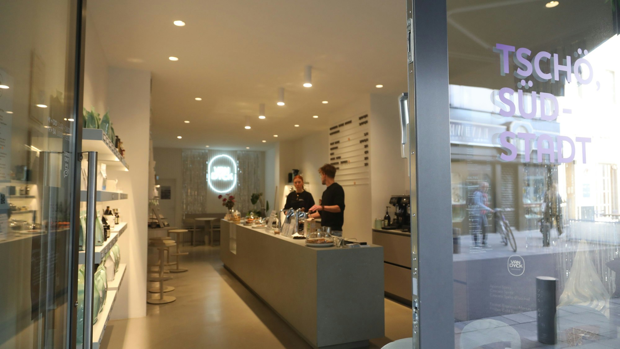 Die Van Dyck Espressobar in der Severinstraße schließt.