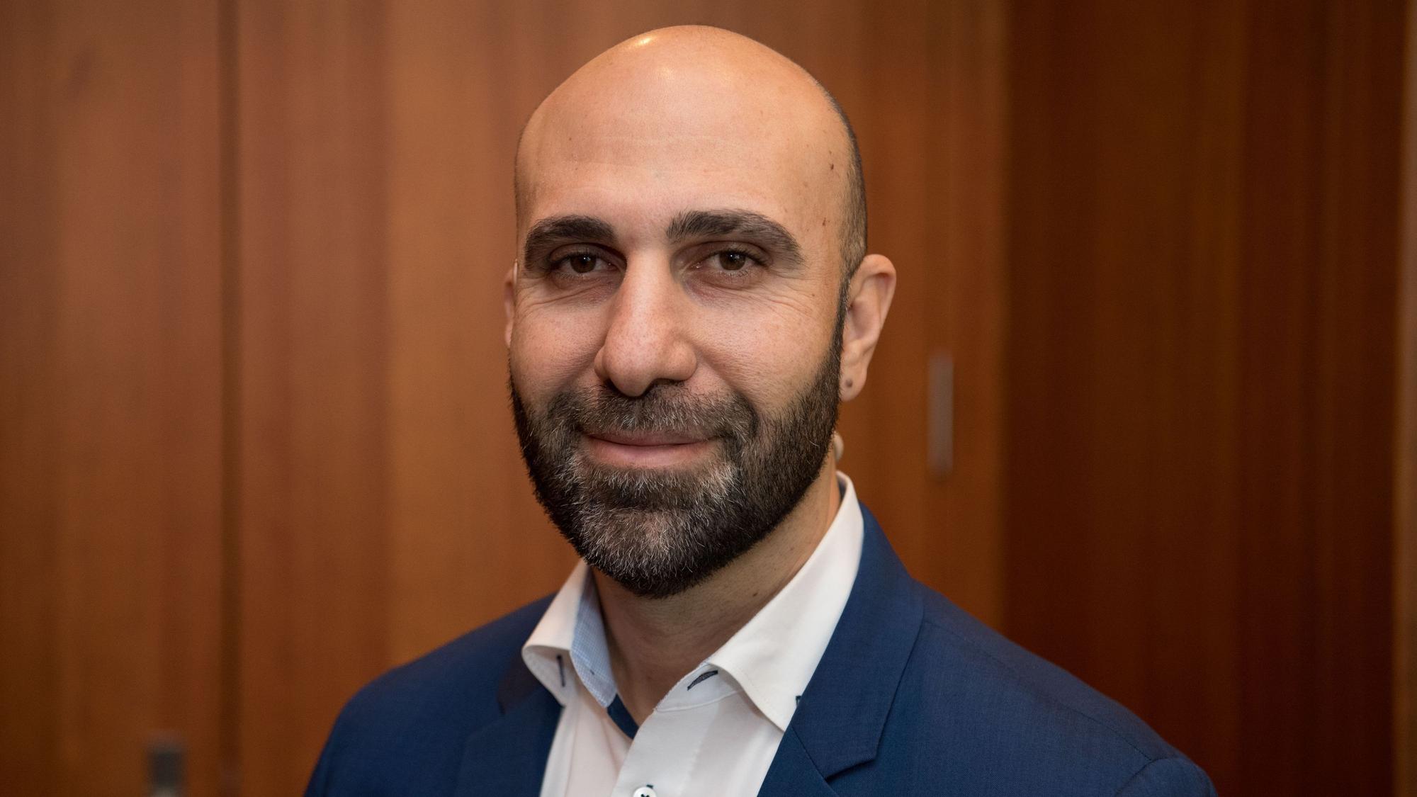 Auf dem Foto ist der Islamismus-Experte Ahmad Mansour zu sehen.