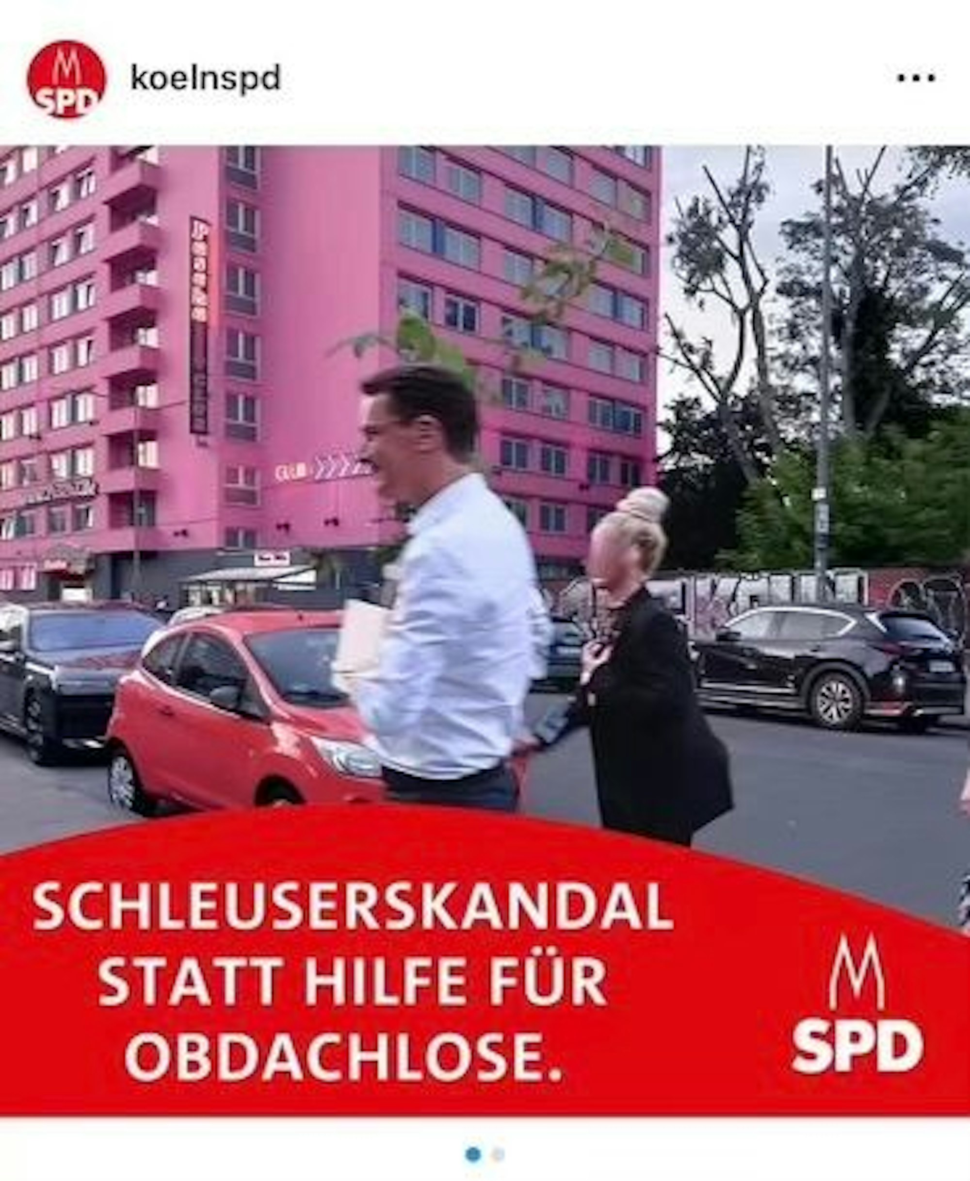 Wüst vor dem Bordell Pascha