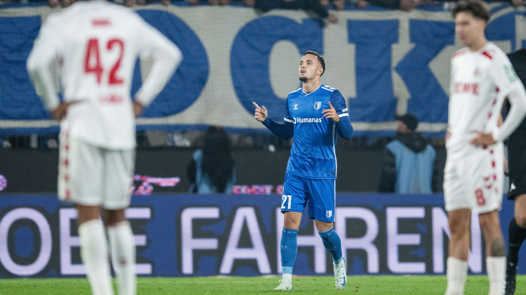 14.09.2024, Nordrhein-Westfalen, Köln: Fußball: 2. Bundesliga, 1. FC Köln - 1. FC Magdeburg, 5. Spieltag, RheinEnergieStadion. Magdeburgs Torschütze Falko Michel jubelt nach seinem Treffer zum 1:1 Ausgleich.