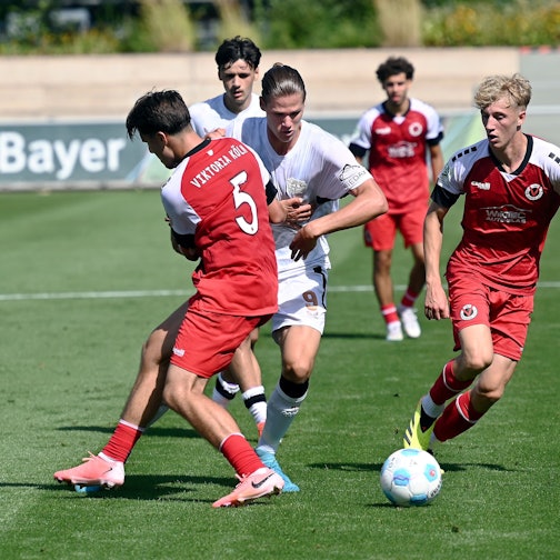 24.08.2024, Fussball-U19-Bayer Leverkusen-Viktoria Köln
mitte: Artem Stepanov (Bayer)
Foto: Uli Herhaus