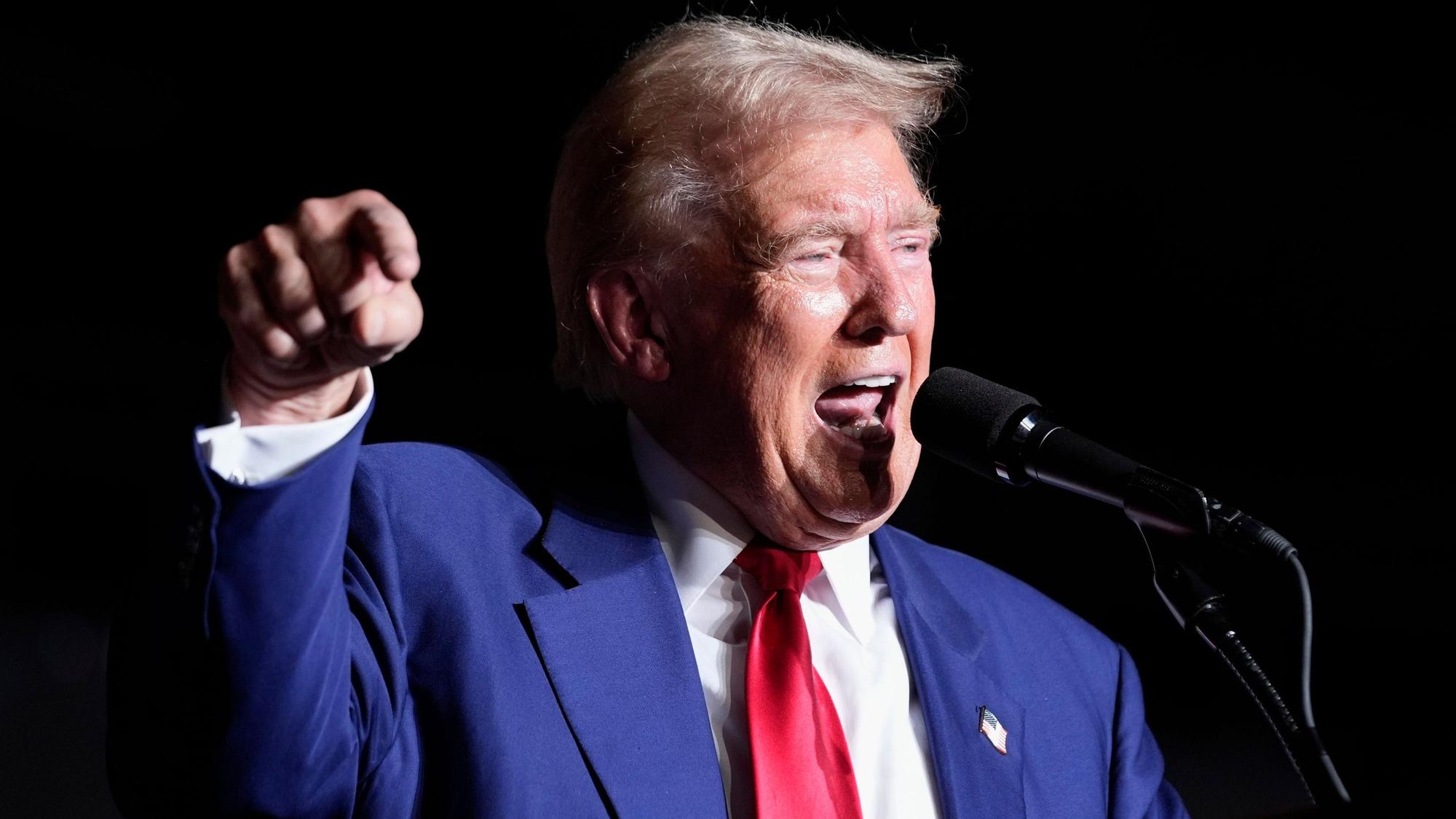 Donald Trump hat sich nach dem zweiten mutmaßlichen Attentatsversuch auf ihn bei Truth Social zu Wort gemeldet – und Kamala Harris attackiert. (Archivbild)