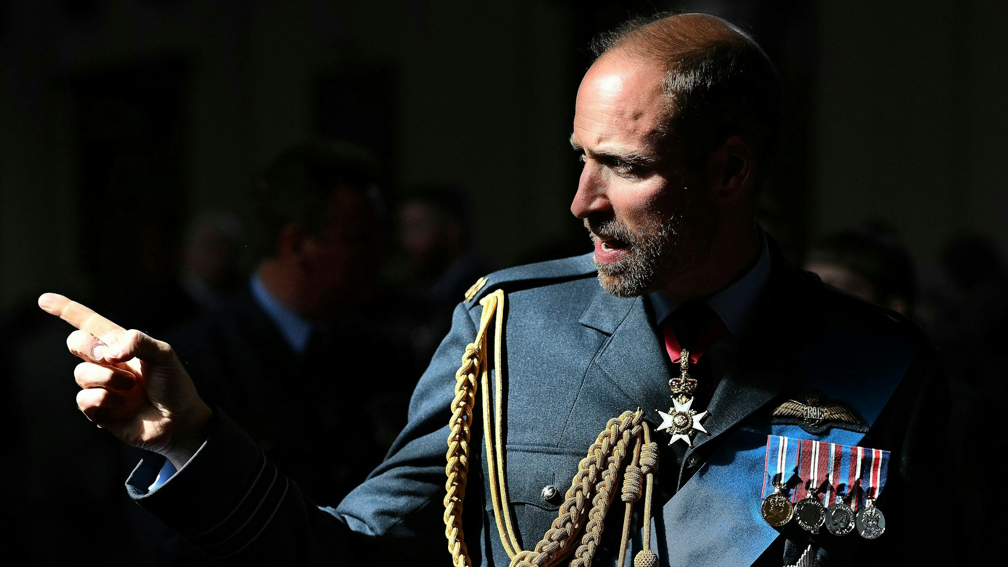 Prinz William spricht nach der Sovereign's Parade am Royal Air Force (RAF) College in in Ostengland.