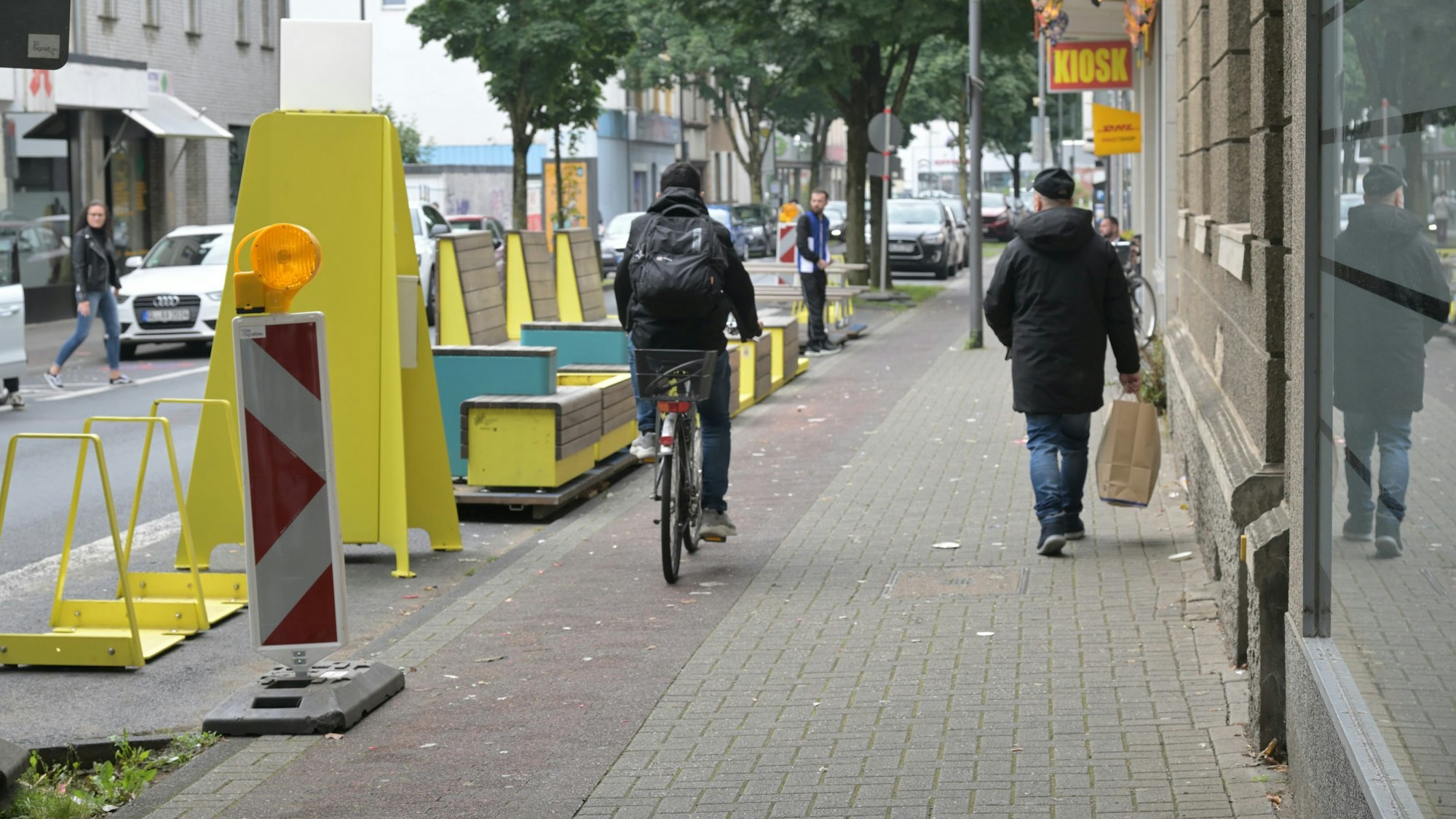 Das Foto zeigt das Verkehrsexperiment an der Hauptstraße.