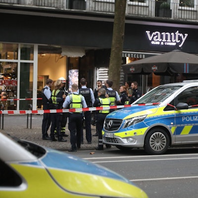 Bei einer Explosion am Montagmorgen am Nachtclub Vanity wurde eine Person verletzt.