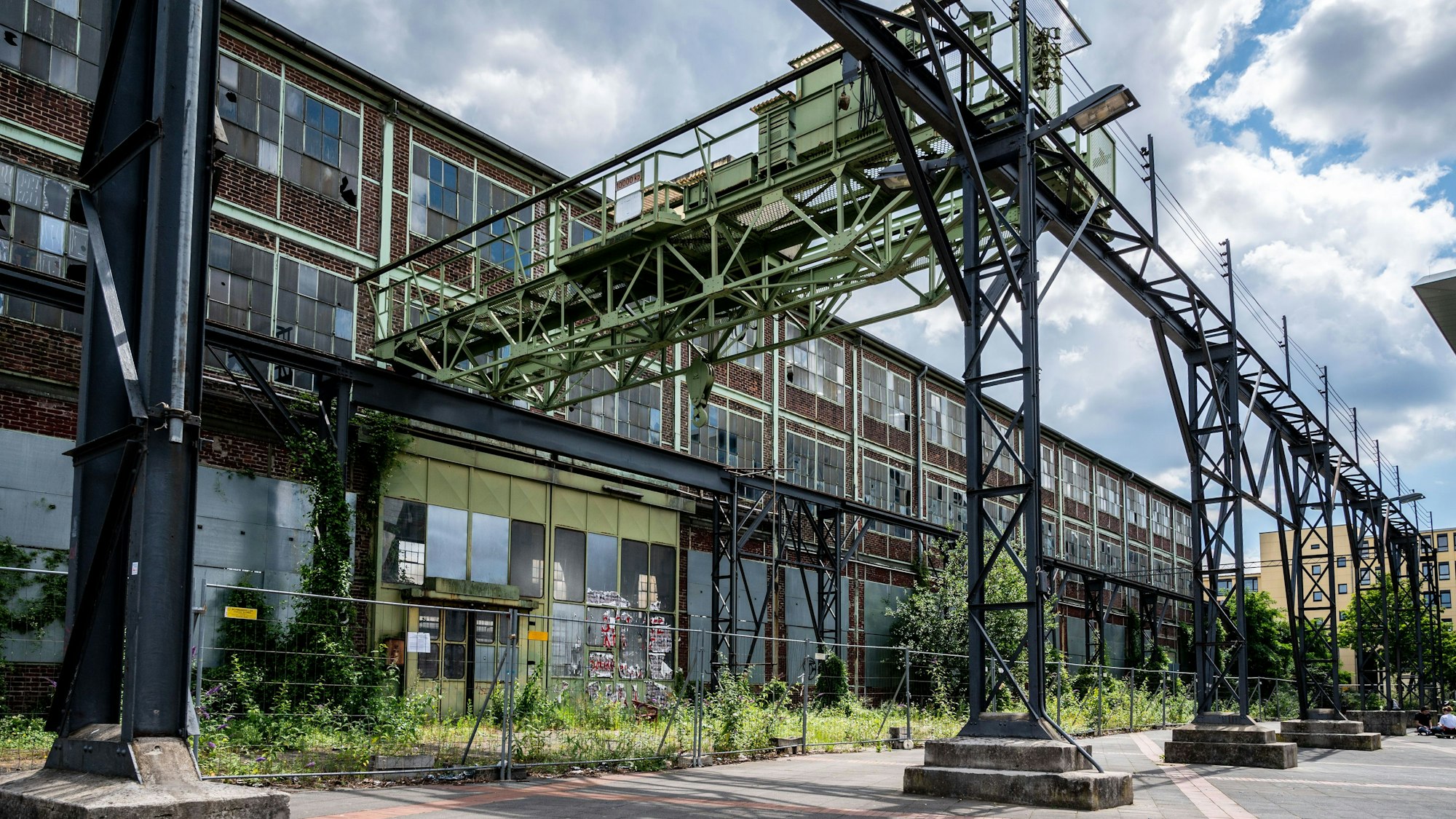 Die Hallen Kalk am Ottmar-Pohl-Platz sind marode.