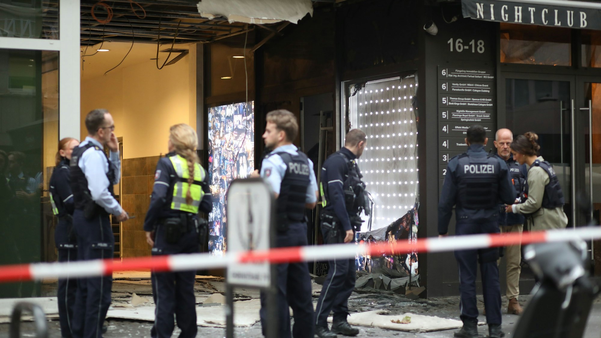 Bei einer Explosion am Montagmorgen (16.09.2024) am Nachtclub Vanity wurde eine Person leicht verletzt.