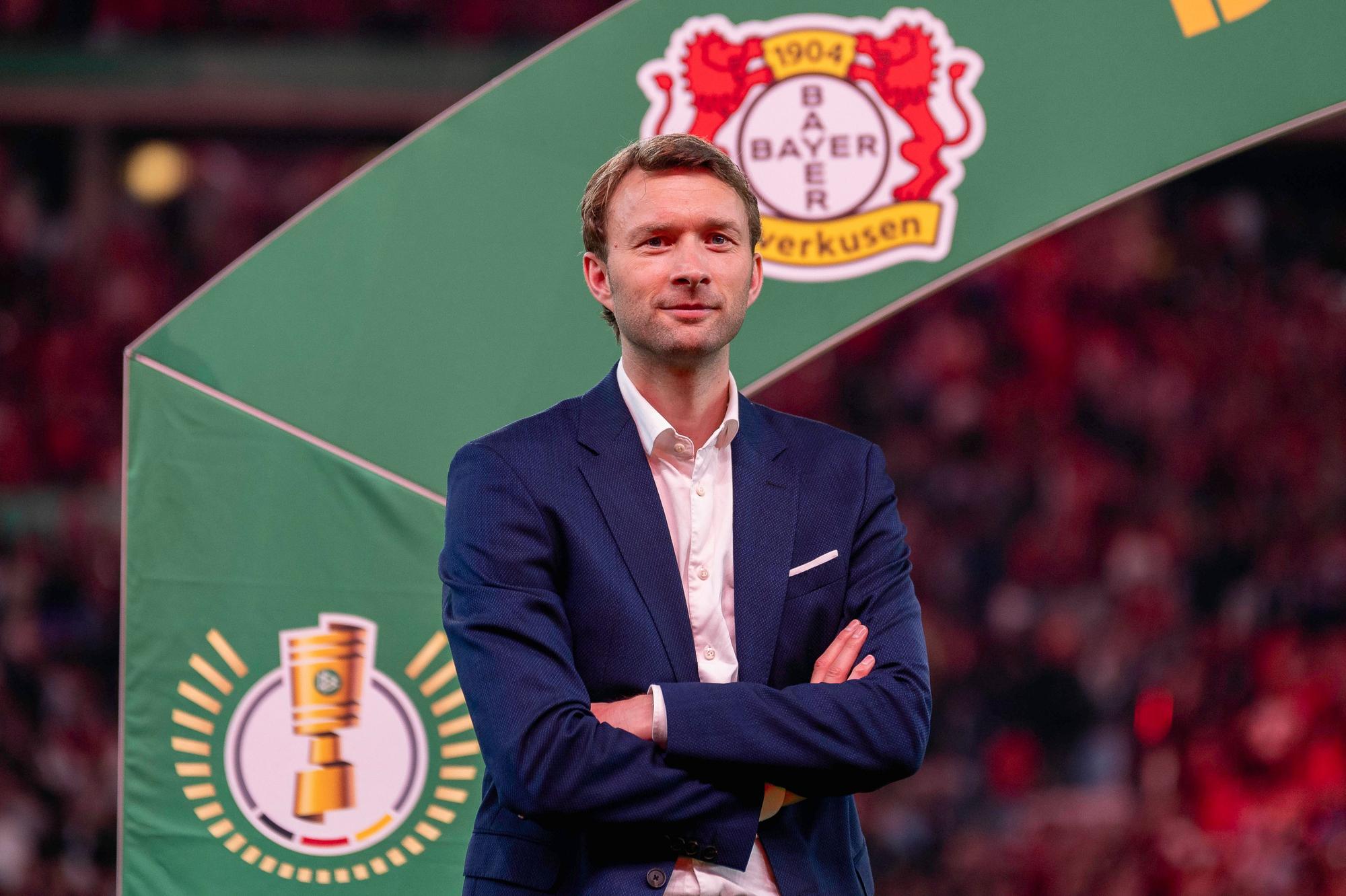Simon Rolfes genießt den Erfolg seiner Mannschaft.