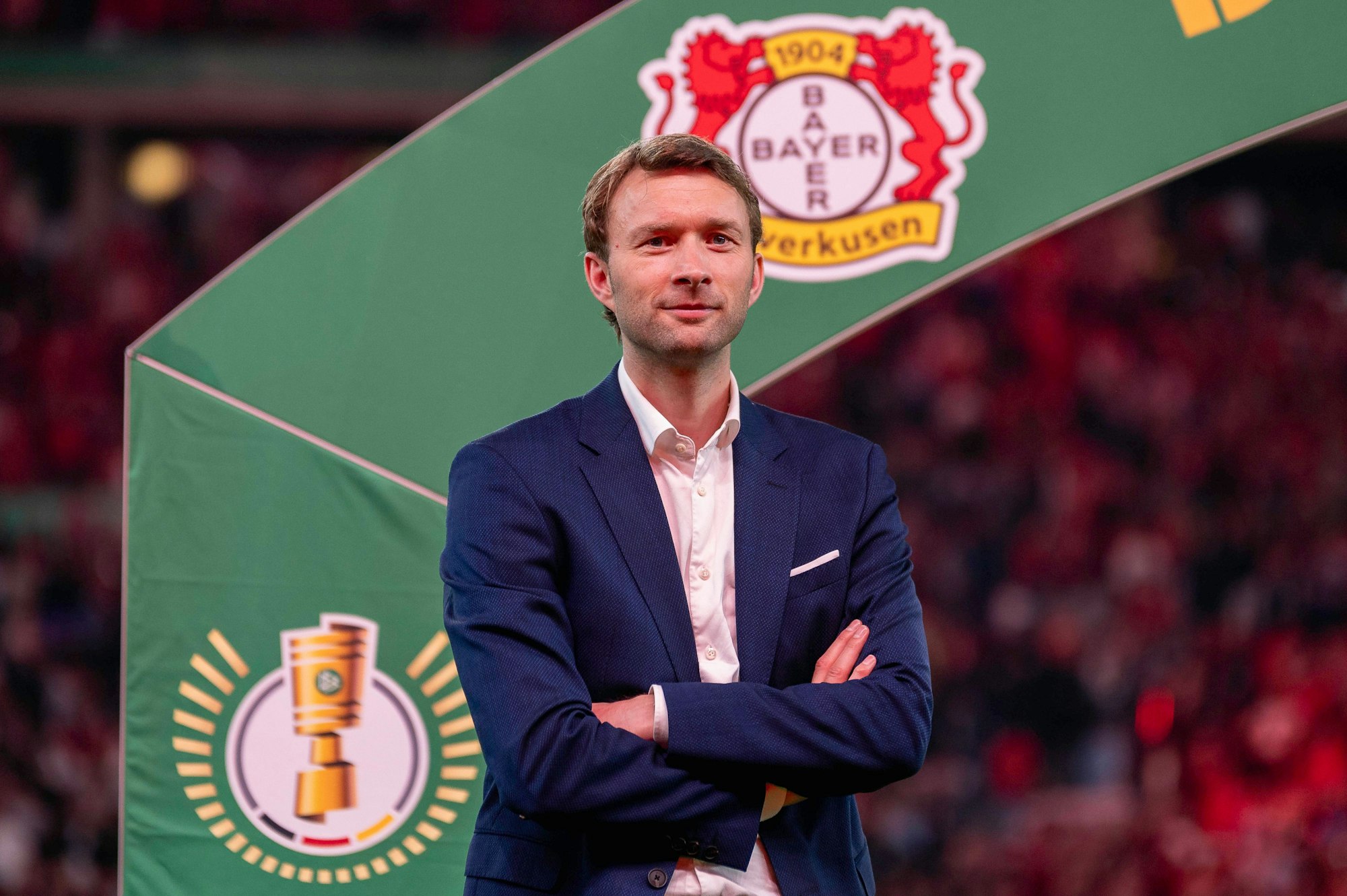 Simon Rolfes genießt den Erfolg seiner Mannschaft.