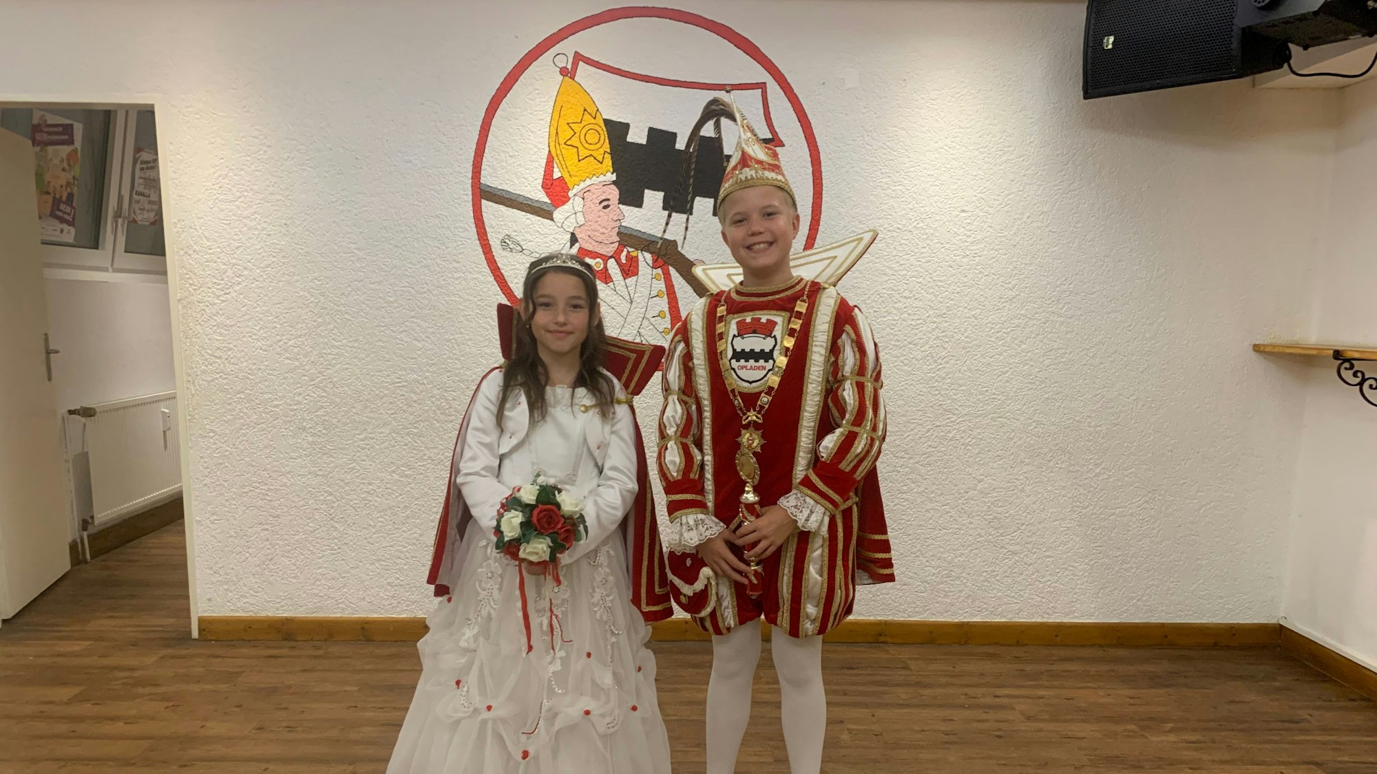 Nathalie I. und Michel II. zeigen sich erstmals in ihrem Ornat.