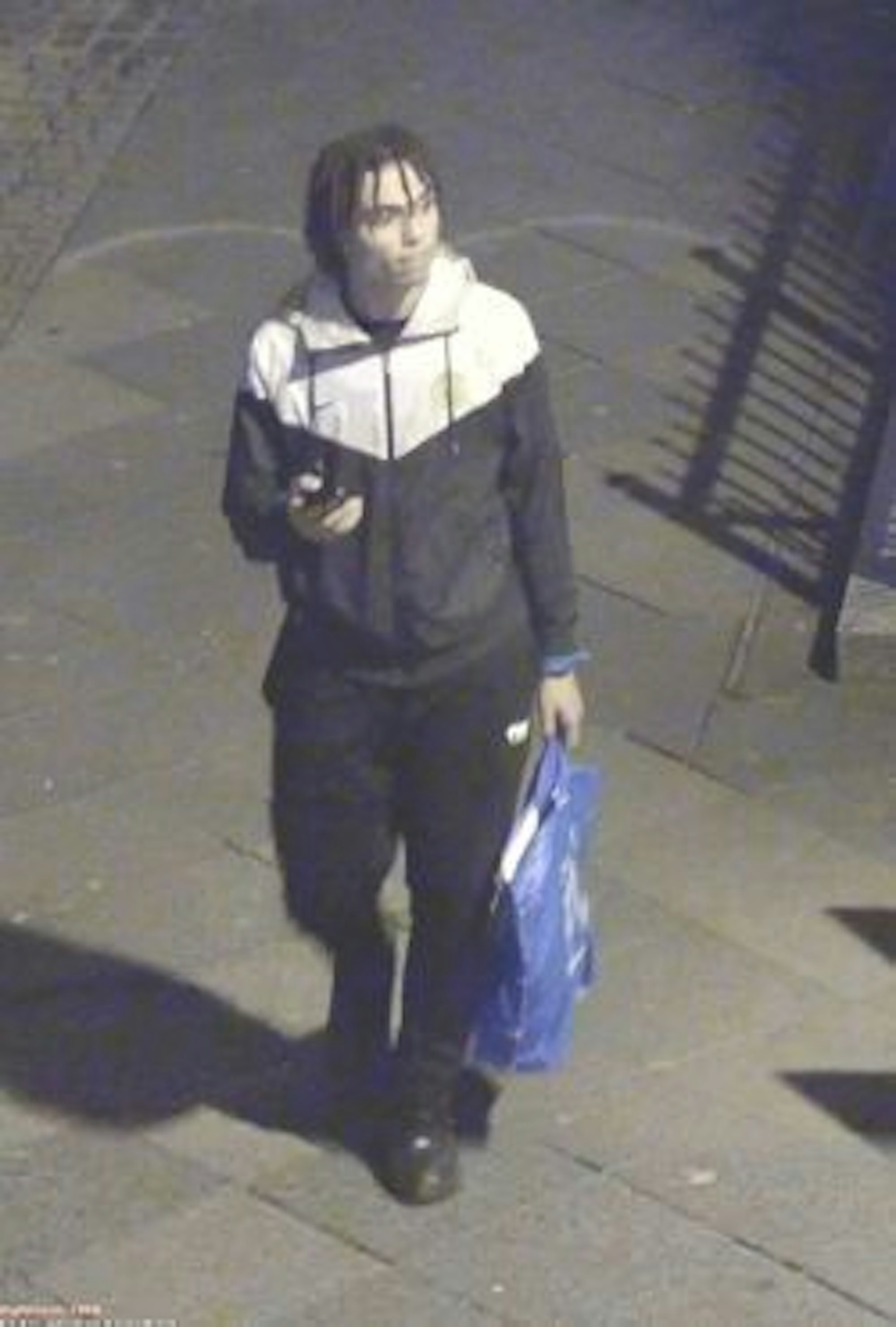 Dieses Standbild, von Videoaufnahmen einer Überwachungskamera entnommen, zeigt den Tatverdächtigen.