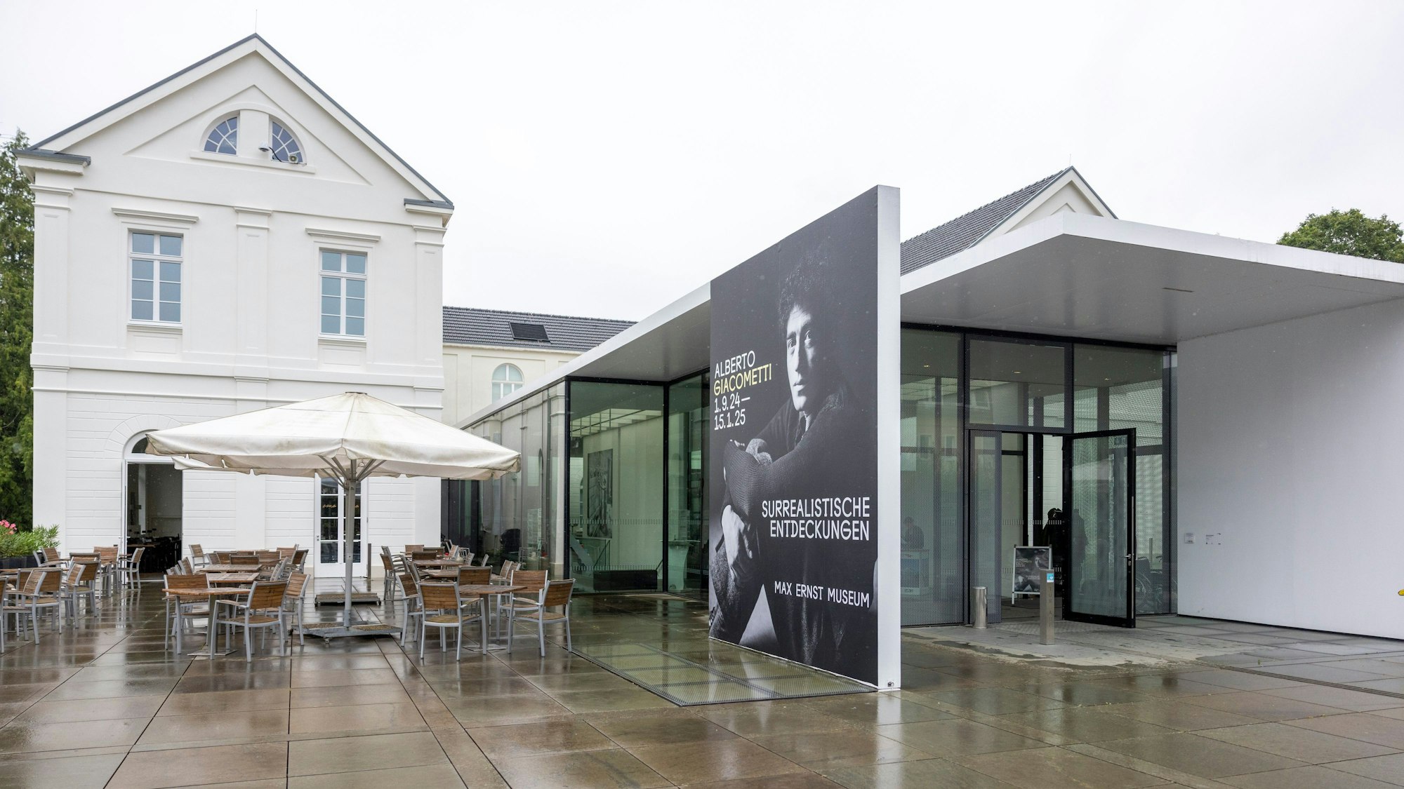 Blick auf das Max Ernst Museum in Brühl.