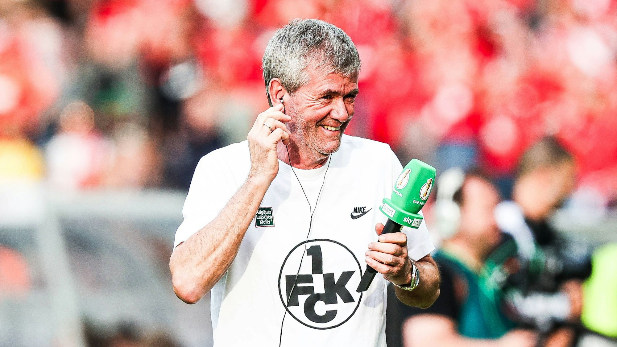 Fussball, DFB Pokal Saison 2023/24 Finale 1.FC Kaiserslautern - Bayer 04 Leverkusen 25.05.2024, Olympiastadion Berlin Friedhelm Funkel Trainer, 1.FC Kaiserslautern Berlin Olympiastadion Berlin Berlin Deutschland *** Sport, Football, DFB Cup Season 2023 24 Final 1 FC Kaiserslautern Bayer 04 Leverkusen 25 05 2024, Olympiastadion Berlin Friedhelm Funkel Coach, 1 FC Kaiserslautern Berlin Olympiastadion Berlin Berlin Germany