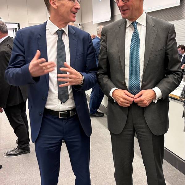 Detlef Seif im Gespräch mit Friedrich Merz.