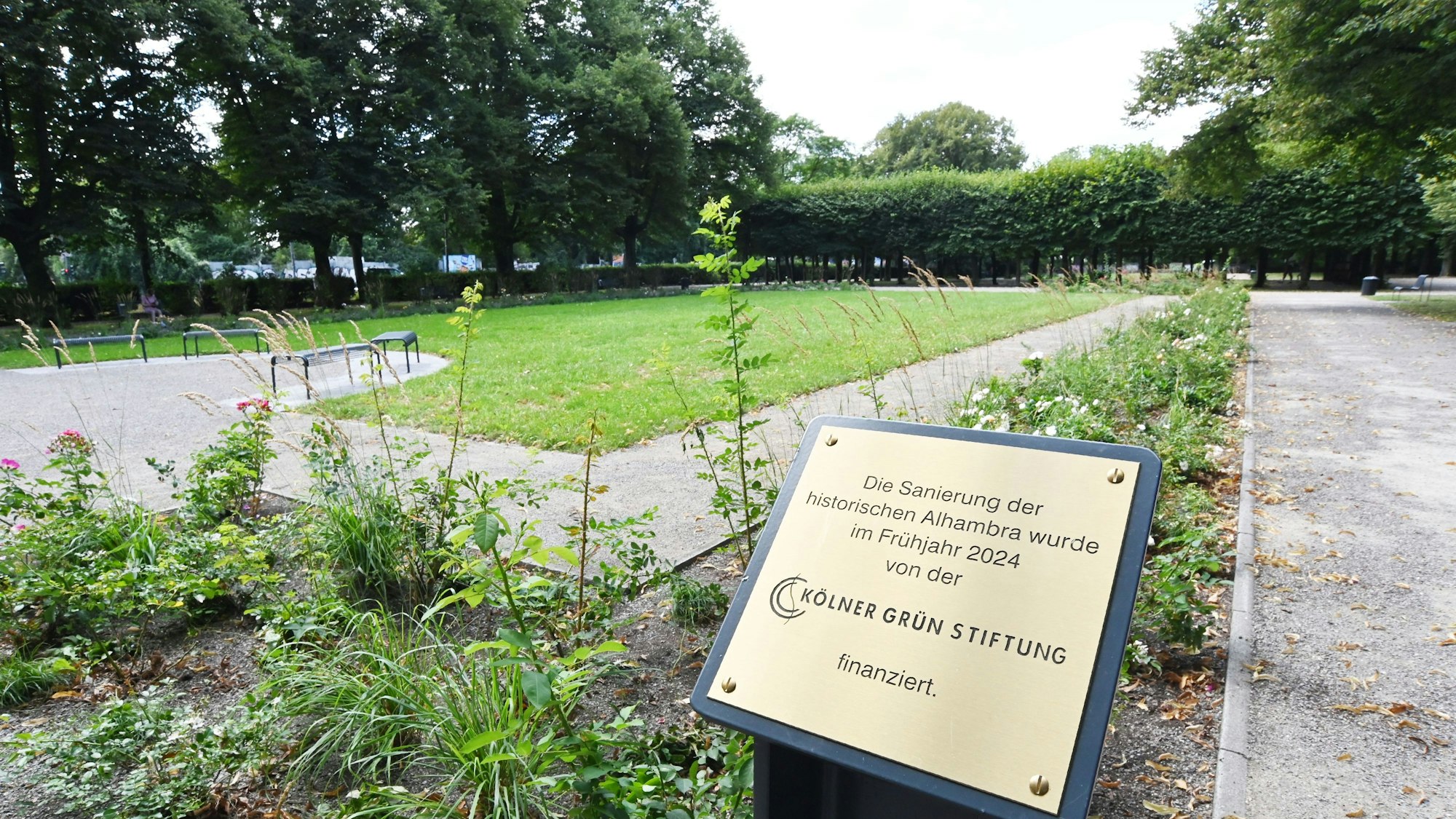 Im August wurde die fertiggestellte historische Alhambra in Nippes vorgestellt – exklusive des Brunnens. Laut Stadt ist das Ziel, die Ausschreibung für den Brunnenbau bis Ende 2024 durchzuführen.