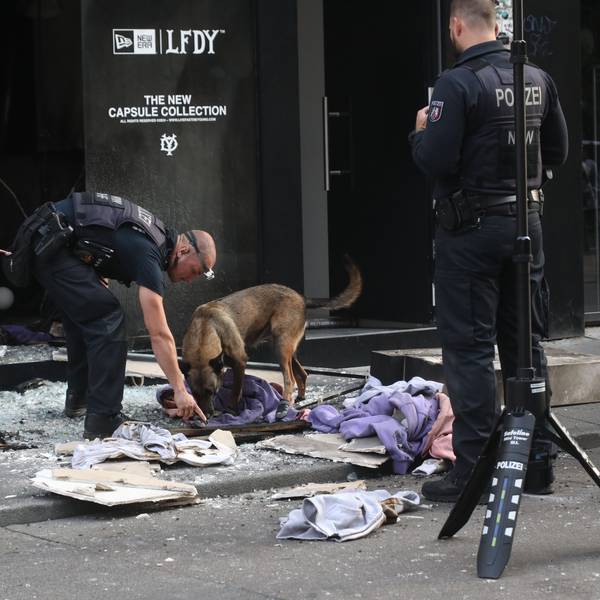18.09.2024, Köln: Erneut eine Explosion am Mittwochmorgen in der Ehrenstraße. Das Bekleidungsgeschäft LFDY ist ausgebrand . Die Polizei ermittelt. Foto: Arton Krasniqi