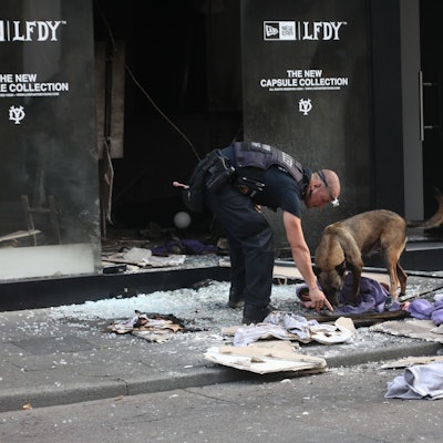 18.09.2024, Köln: Erneut eine Explosion am Mittwochmorgen in der Ehrenstraße. Das Bekleidungsgeschäft LFDY ist ausgebrand . Die Polizei ermittelt. Foto: Arton Krasniqi