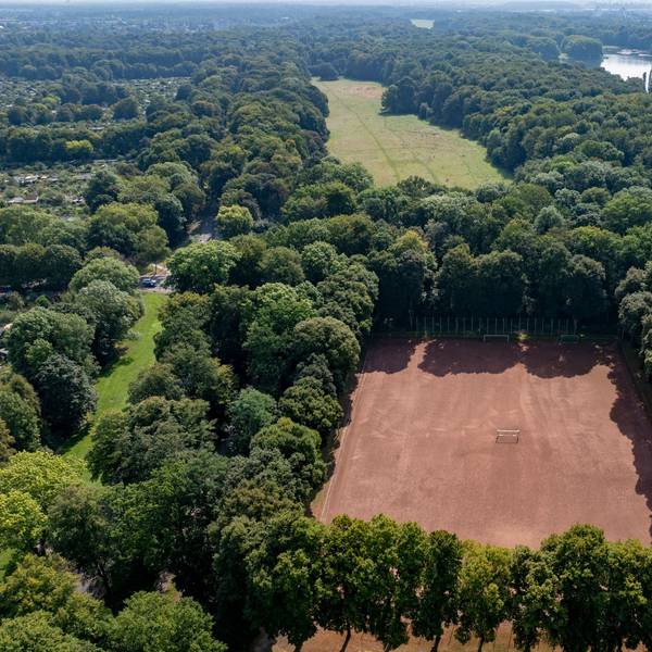 Um diesen Aschenplatz wird gerungen: Er wird dem Breitensport wohl zu weiten Teilen wohl künftig fehlen.