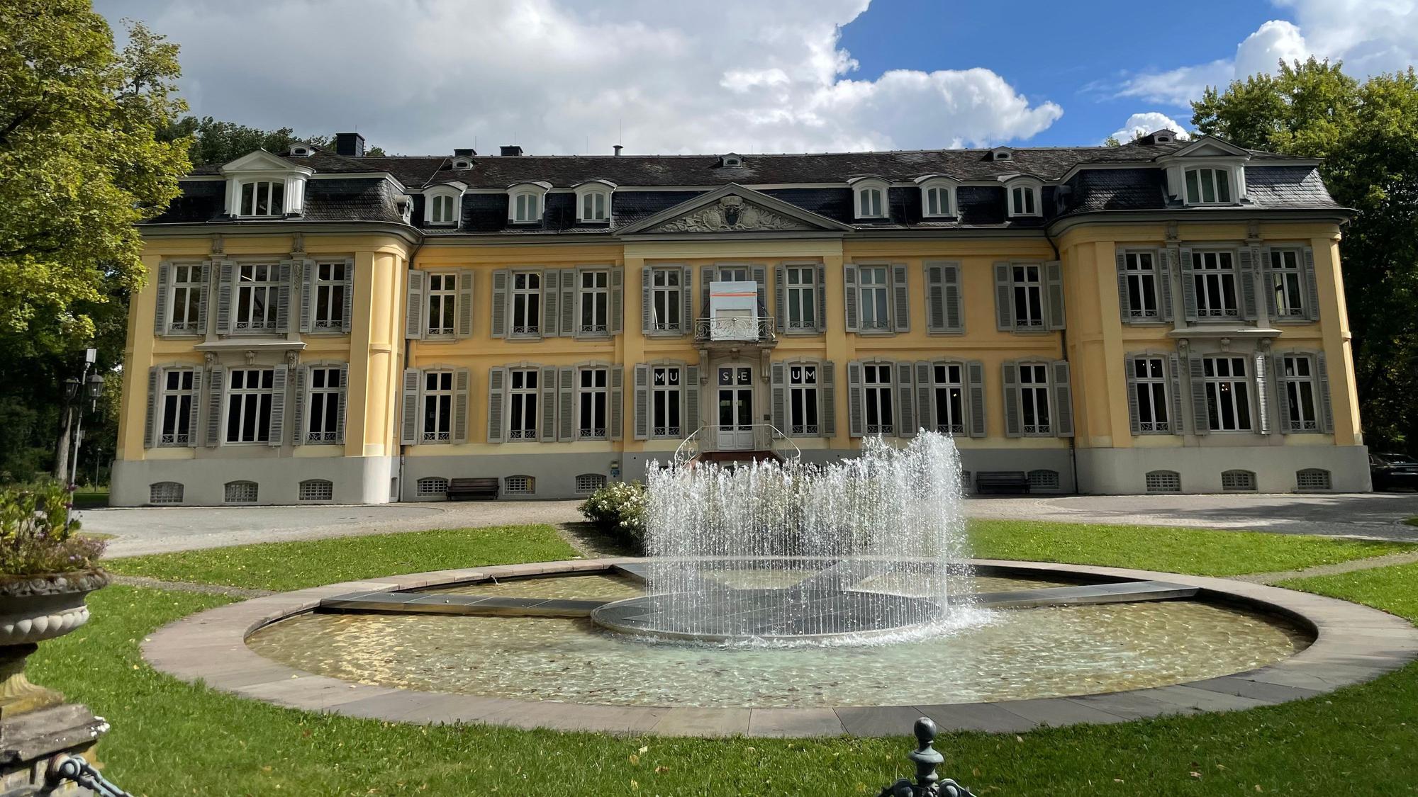 Während der Kunsttage können sich Gäste die Ausstellungen im Museum Morsbroich anschauen.