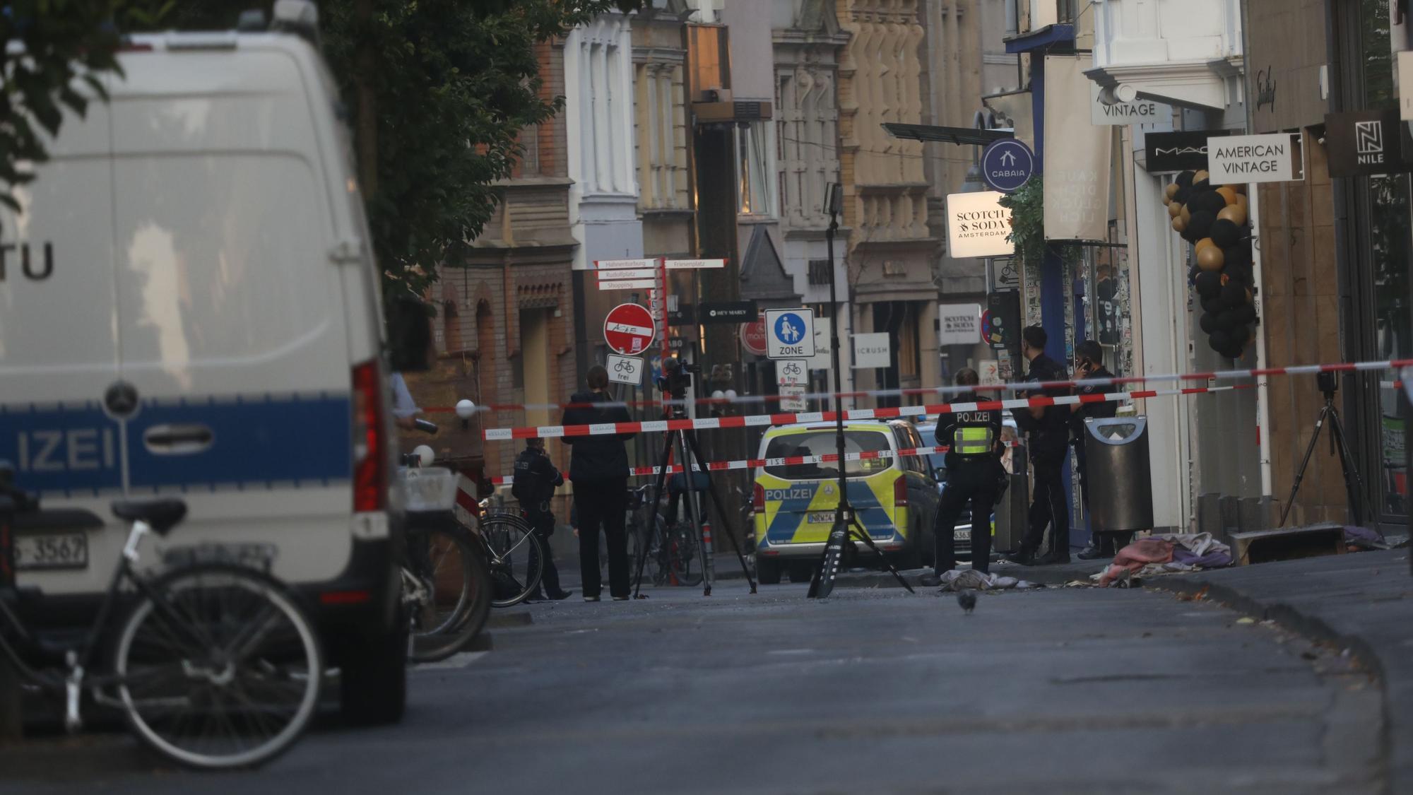 Zum zweiten Mal in dieser Woche erschütterte eine Explosion die Kölner Innenstadt. Ziel des Anschlags am Mittwochmorgen in der Ehrenstraße war das Bekleidungsgeschäft LFDY.