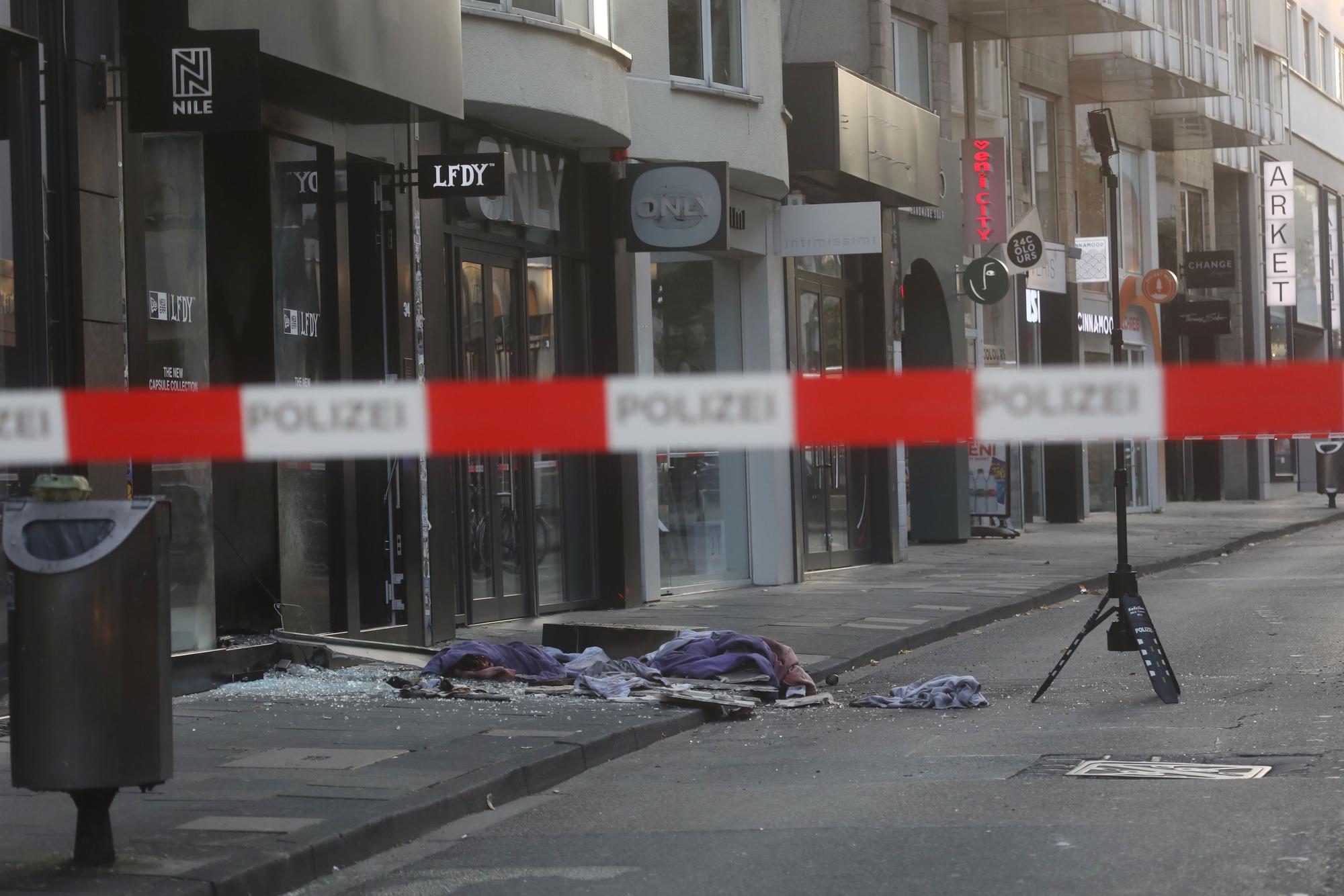 Das Bild zeigt die Folgen einer Explosion auf der Ehrenstraße.