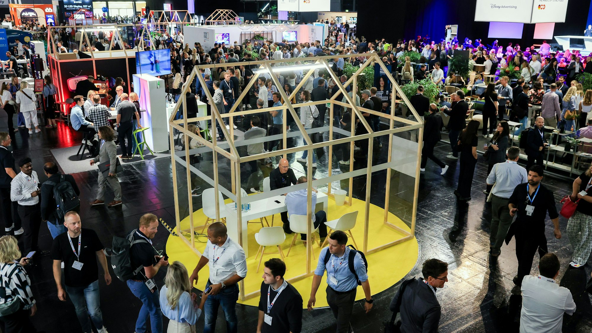 18.09.2024, Köln: Rundgang auf der DMEXCO, eine Fachmesse für digitales Marketing & Werbung.
Foto: Michael Bause