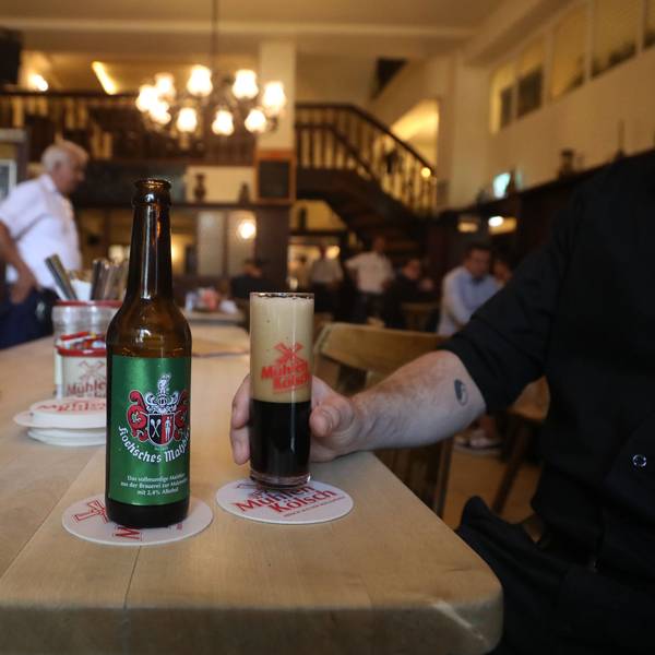 Köln ist die Malzbier-Hauptstadt. Malzmühle ist einzige deutsche Brauerei, die noch "echtes" Malzbier mit Alkohol herstellt.