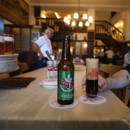 Köln ist die Malzbier-Hauptstadt. Malzmühle ist einzige deutsche Brauerei, die noch "echtes" Malzbier mit Alkohol herstellt.