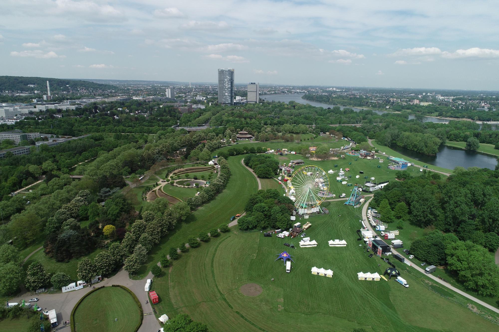 Der Freizeitpark Rheinaue aus der Luft.