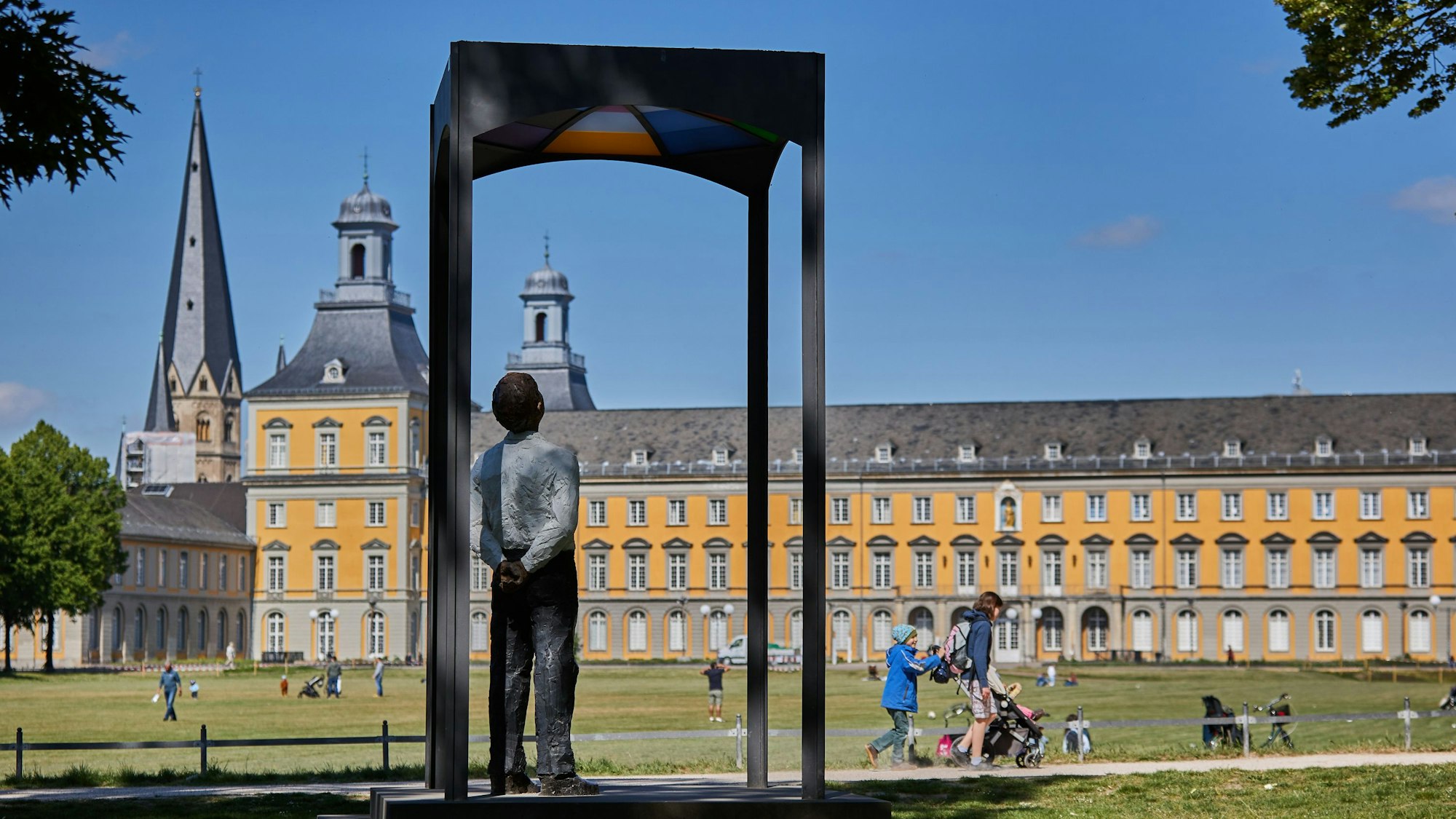 Im Hofgarten am Bonner Schloss der Universität. (Archivbild)