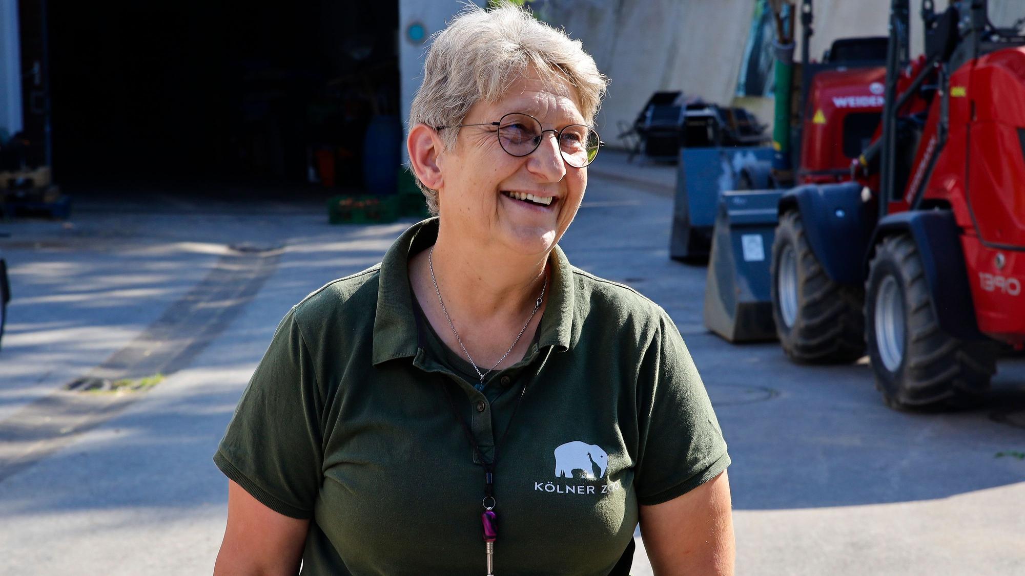 Ingrid Wallner ist seit mehr als 20 Jahren als Reviertierpflegerin im Kölner Zoo tätig.