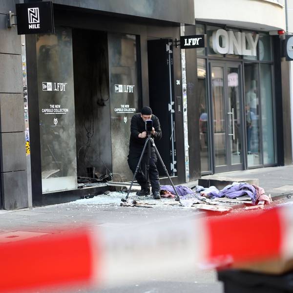 Tatort nach Explosion auf der Kölner Ehrenstraße