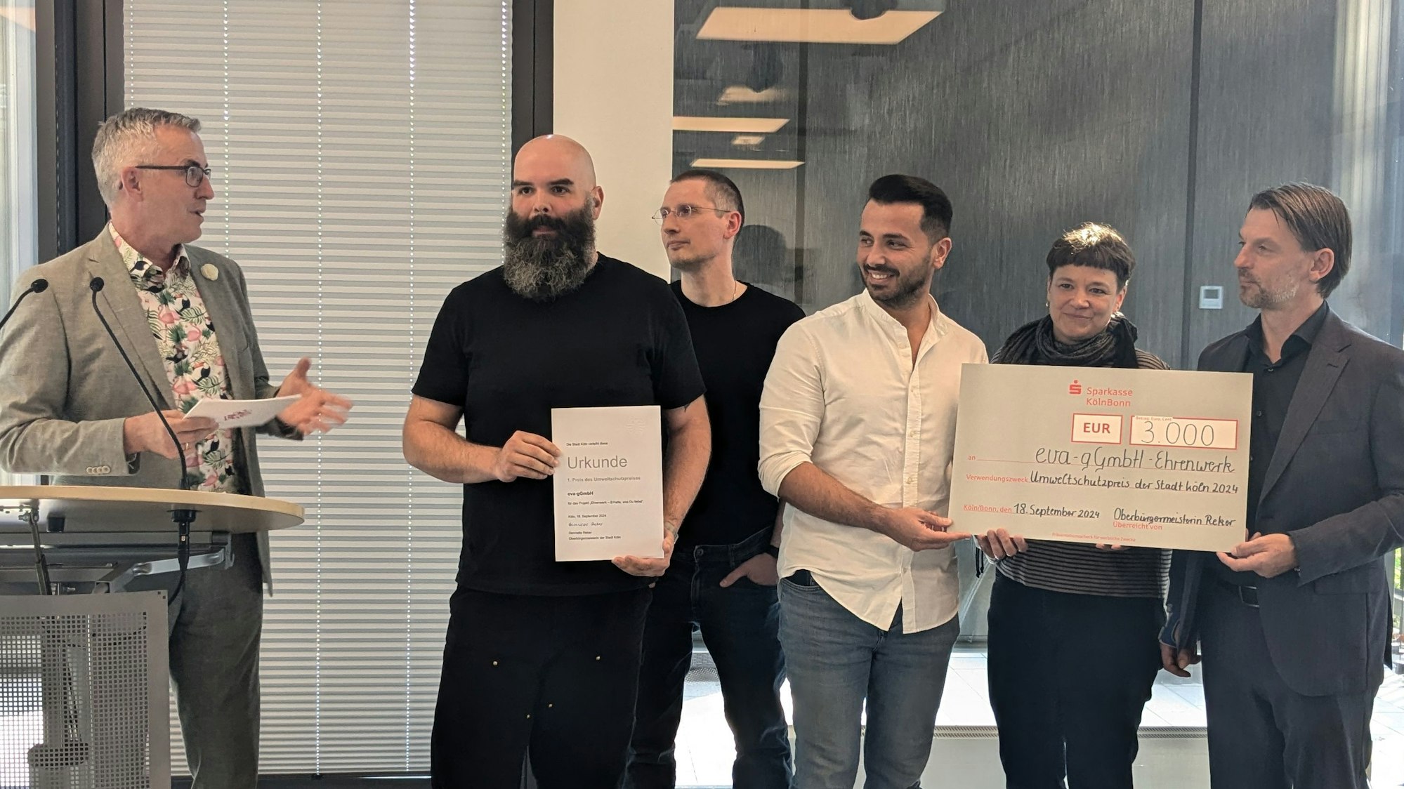 Die Stadt Köln stellte Preisgelder von insgesamt 10.000 Euro zur Verfügung.