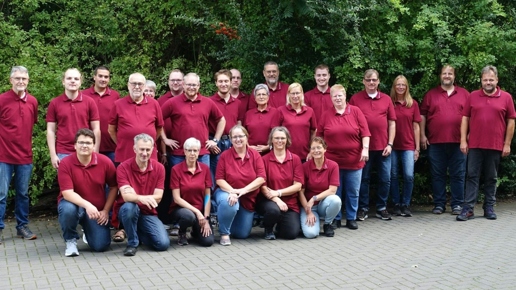 Ein Gruppenbild der Musiker.