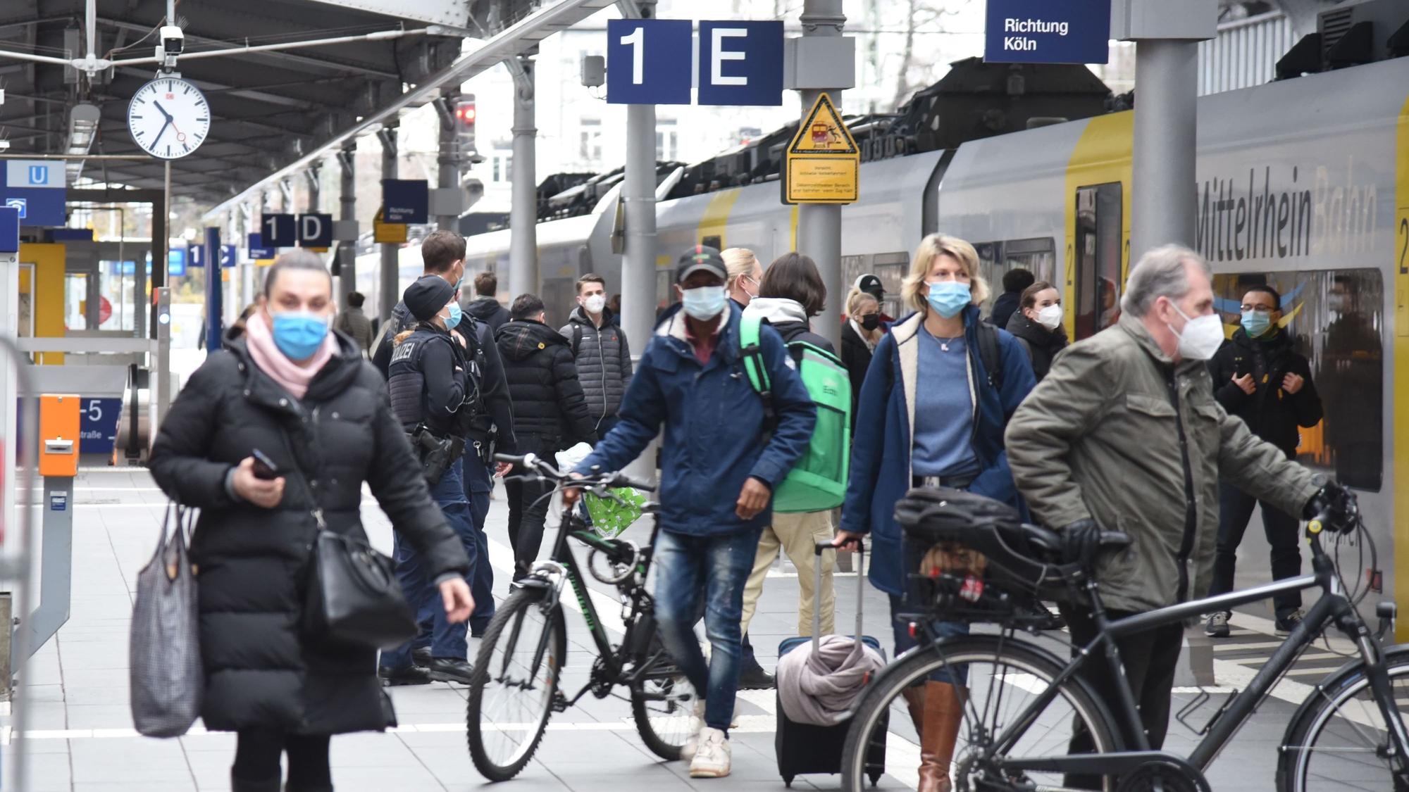 Hier kann es schnell eng werden: Gleis 1 im Bonner Hauptbahnhof (Archivfoto).
