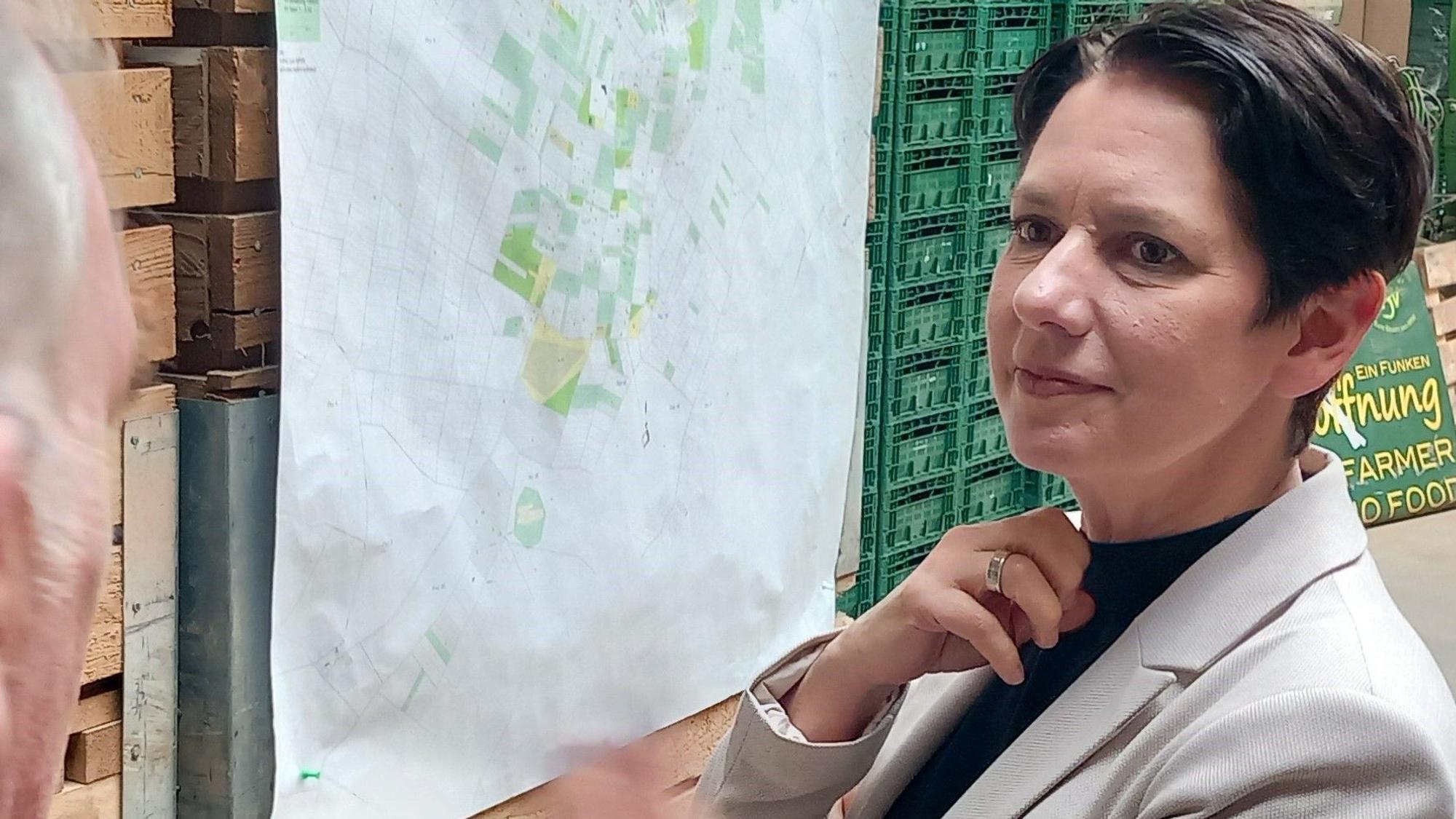 Silke Gorißen (CDU) wurde in Kleve geboren. Seit 2022 ist sie Landwirtschaftsministerin im Kabinett von Ministerpräsident Hendrik Wüst (CDU).
