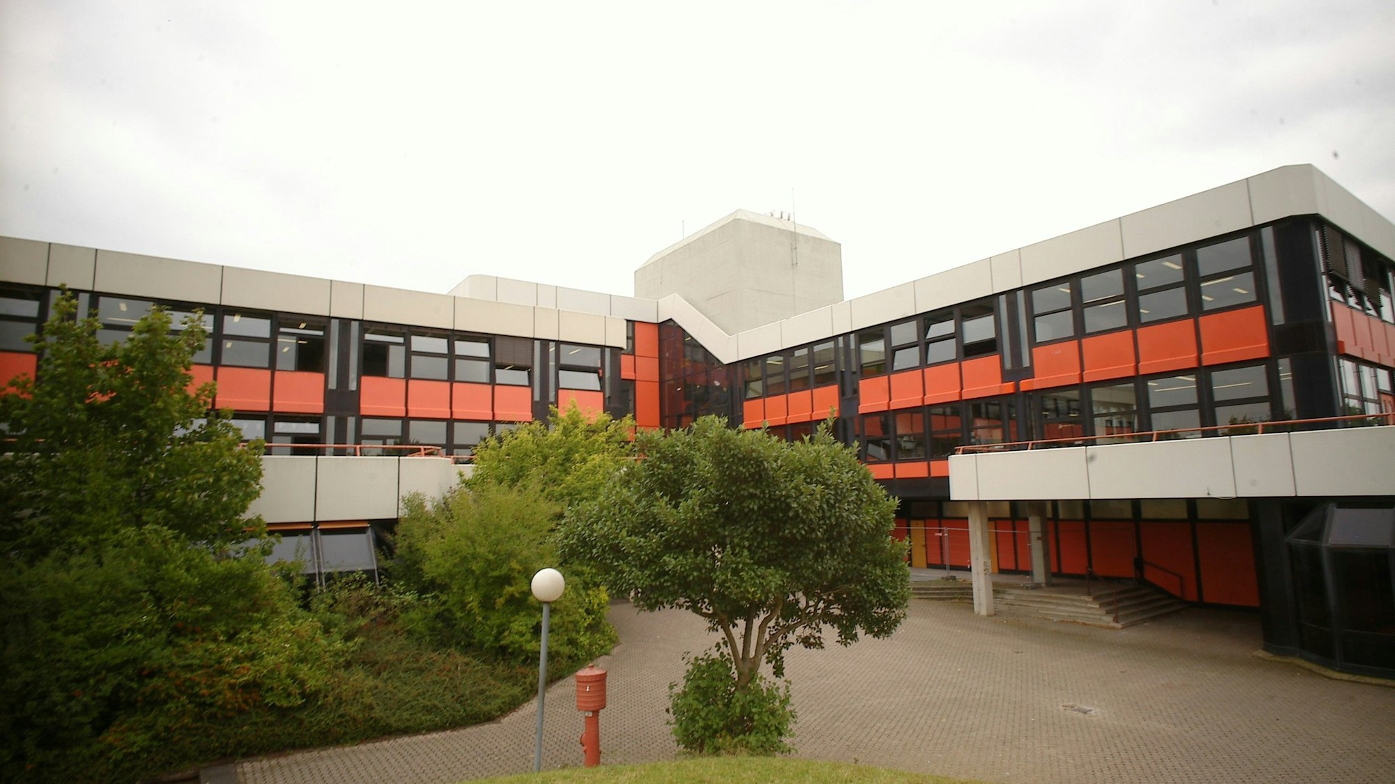 Das Foto zeigt das Kerpener Europagymnasium.